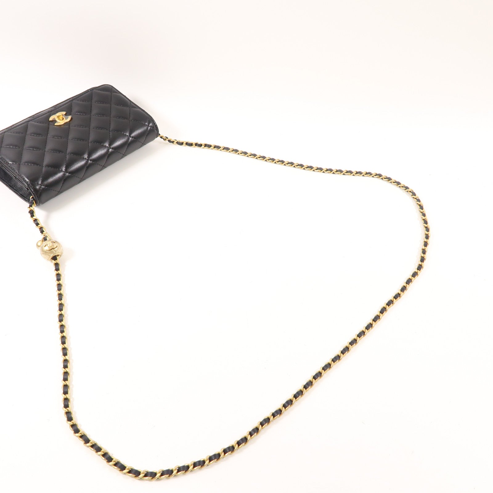 CHANEL 皮革Wallet On Chain金扣鏈帶肩背袋黑色