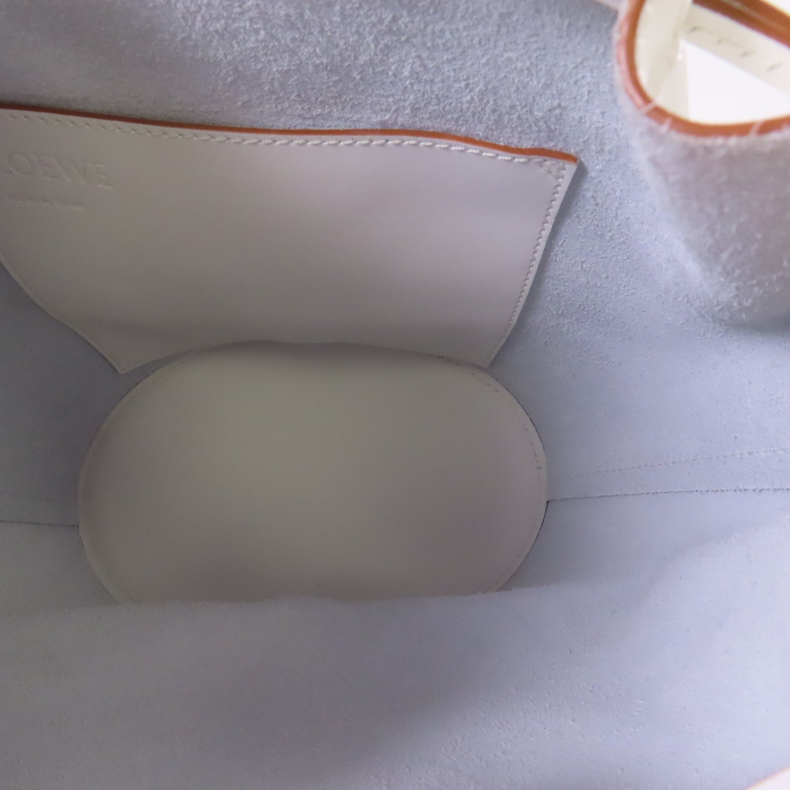 LOEWE 牛皮皮革Balloon金扣肩背袋白色