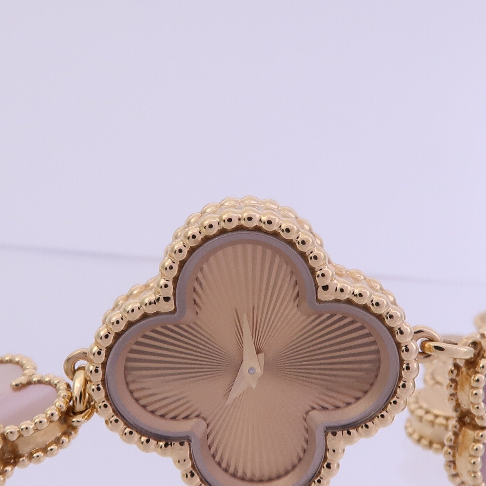 Van Cleef & Arpels Sweet Alhambra 2386240/VCAR090100