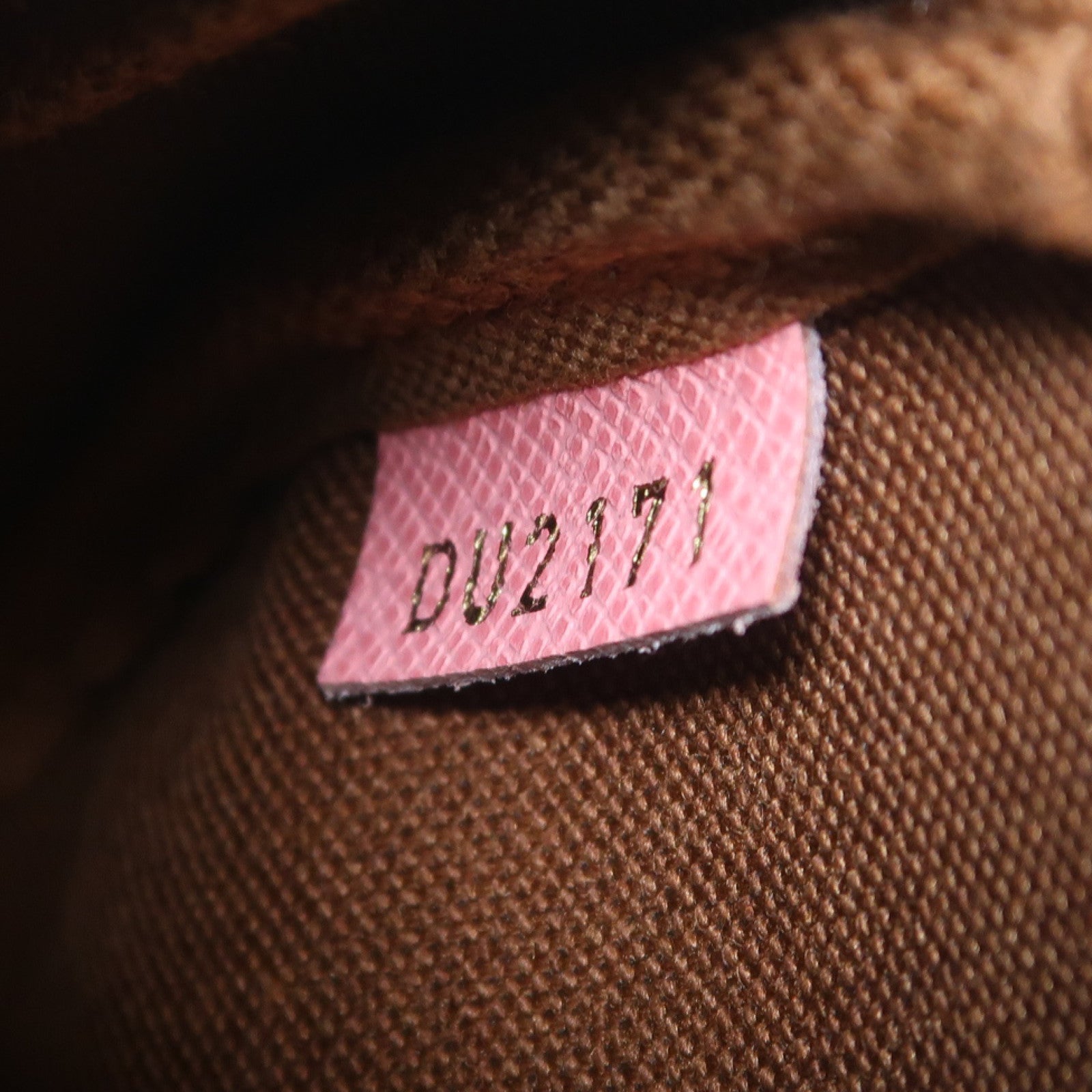 LOUIS VUITTON Monogram Pochette Accessories金扣手挽袋啡色