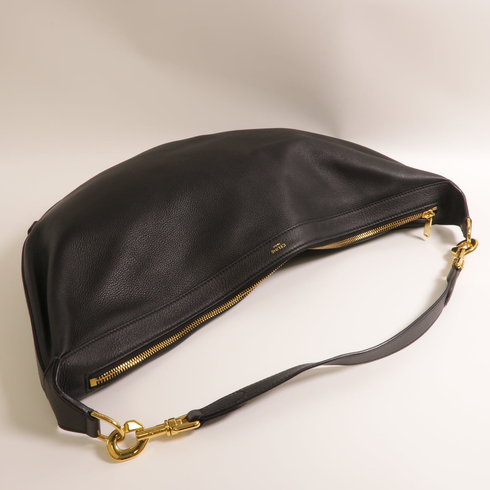 CELINE 【激減優惠】牛皮皮革Leandre Medium Shoulder Bag金扣肩背袋黑色