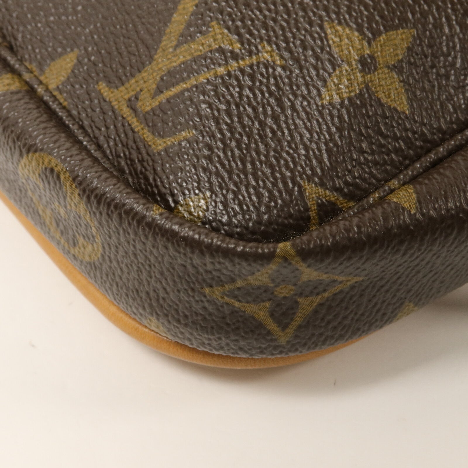 LOUIS VUITTON Monogram Bosphore Waist Bum Bag腰包