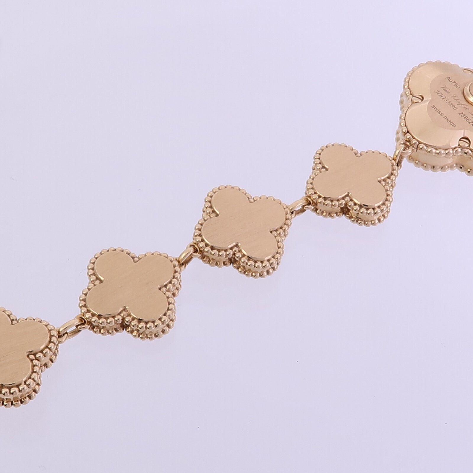 Van Cleef & Arpels Sweet Alhambra 2386240/VCAR090100
