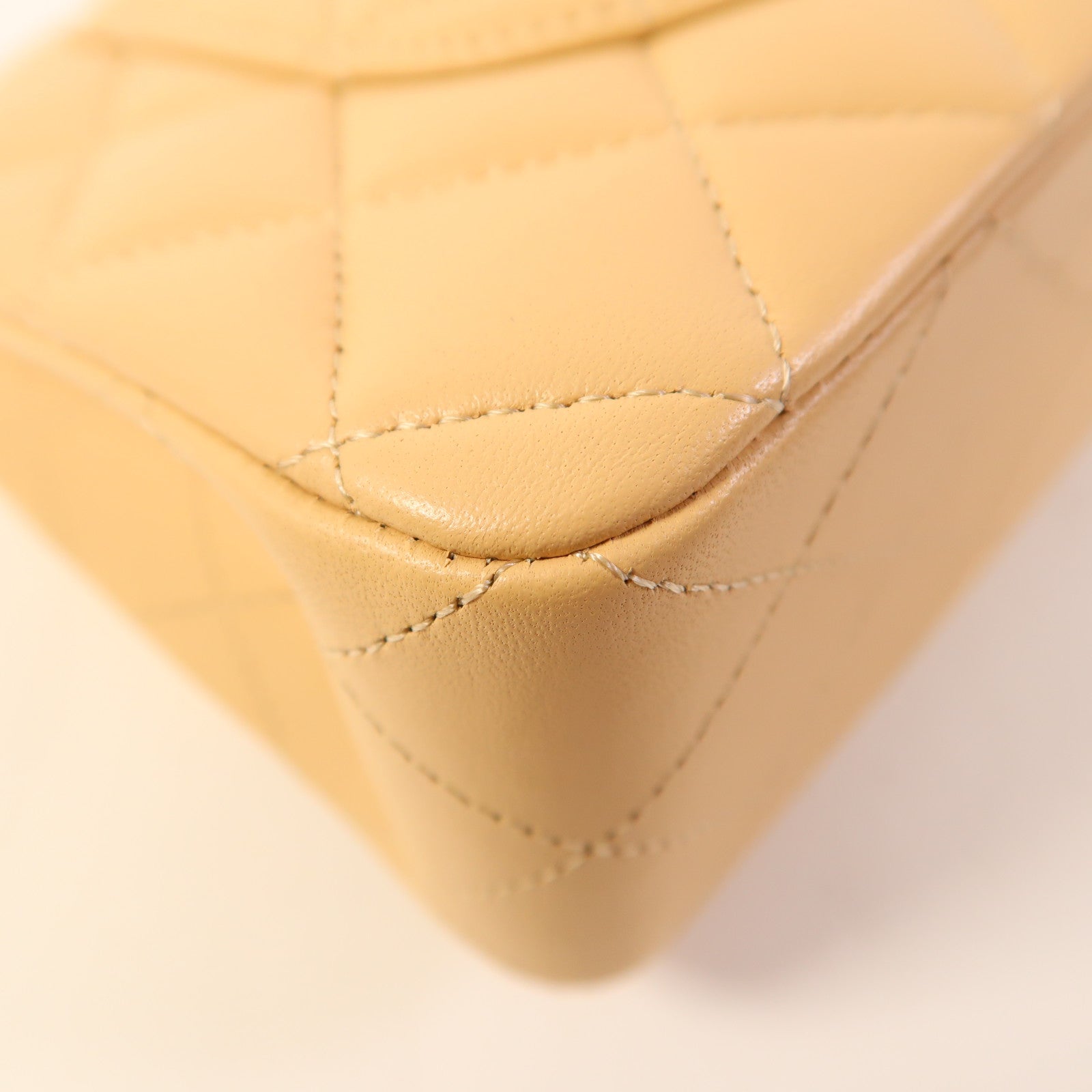 CHANEL 羊皮皮革Classic 23金扣鏈帶肩背袋