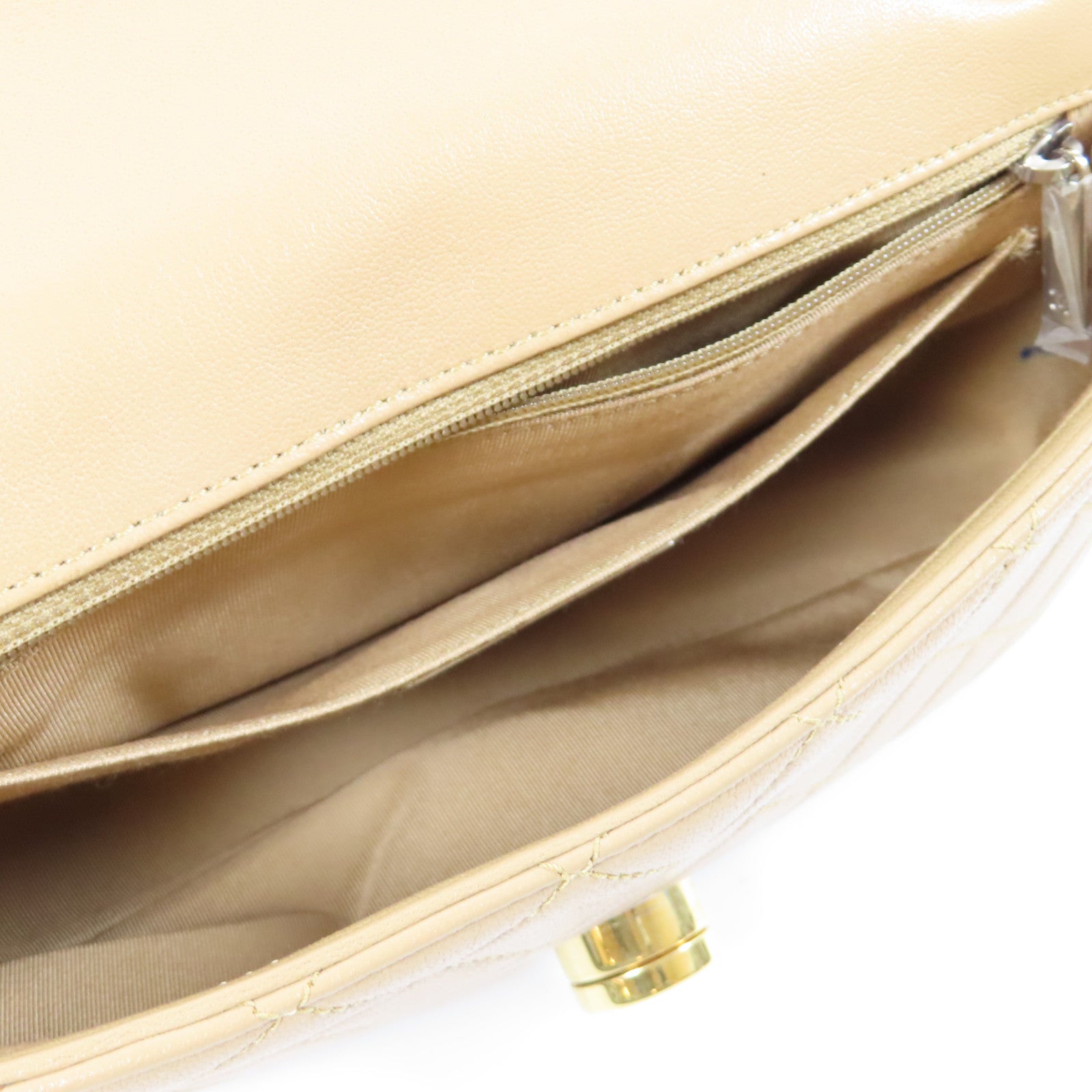 CHANEL **【激減優惠】菱格牛皮皮革Chain Shoulder Bag金扣鏈帶肩背袋米色