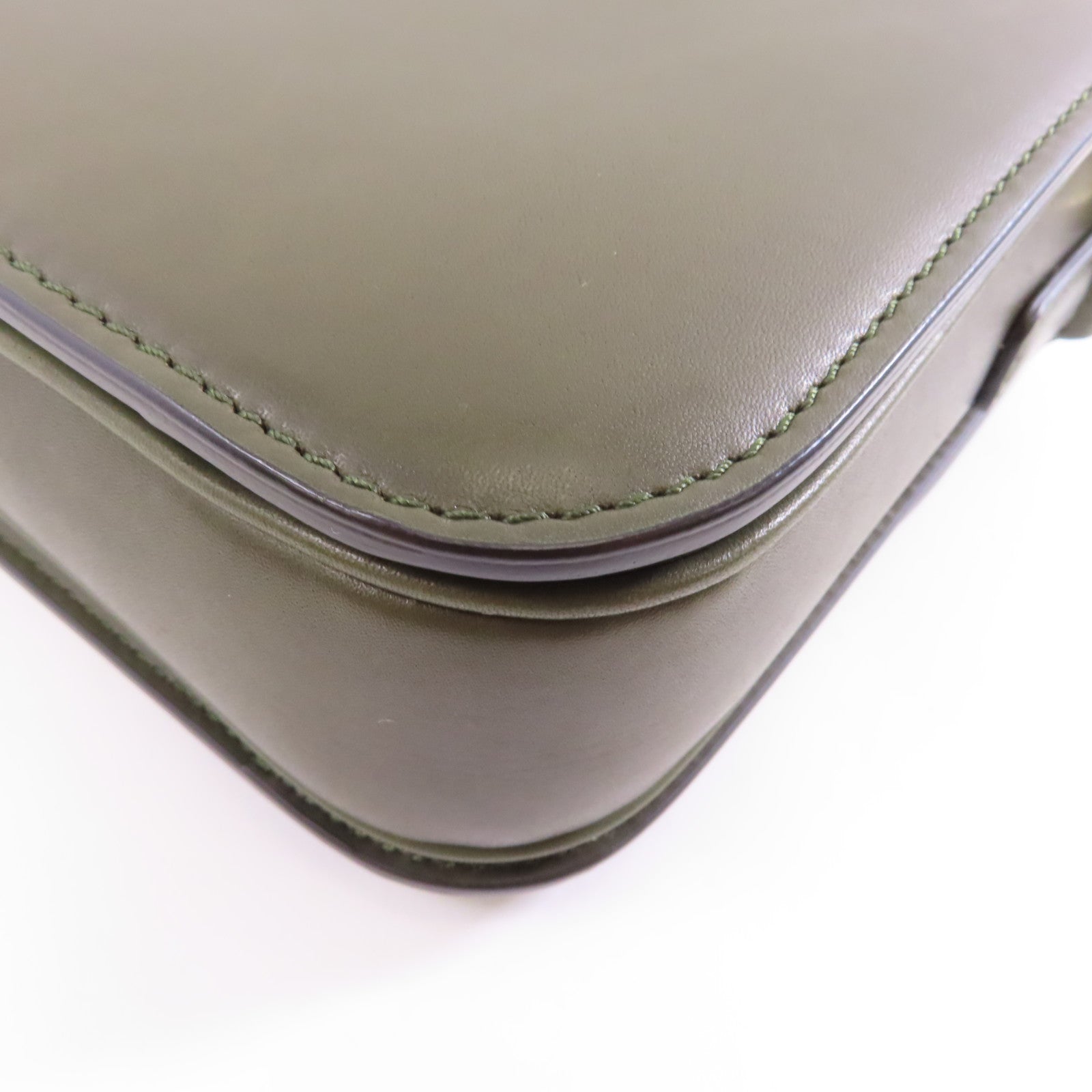 CELINE 牛皮皮革Tiromphe Medium金扣肩背袋綠色