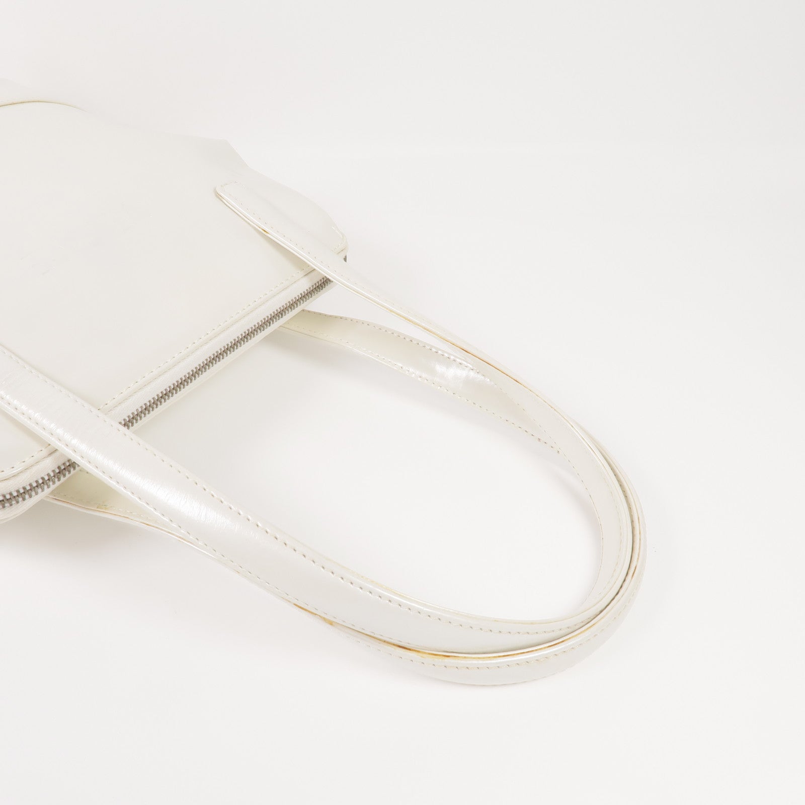 VERSACE 漆皮皮革Handbag銀扣手挽袋