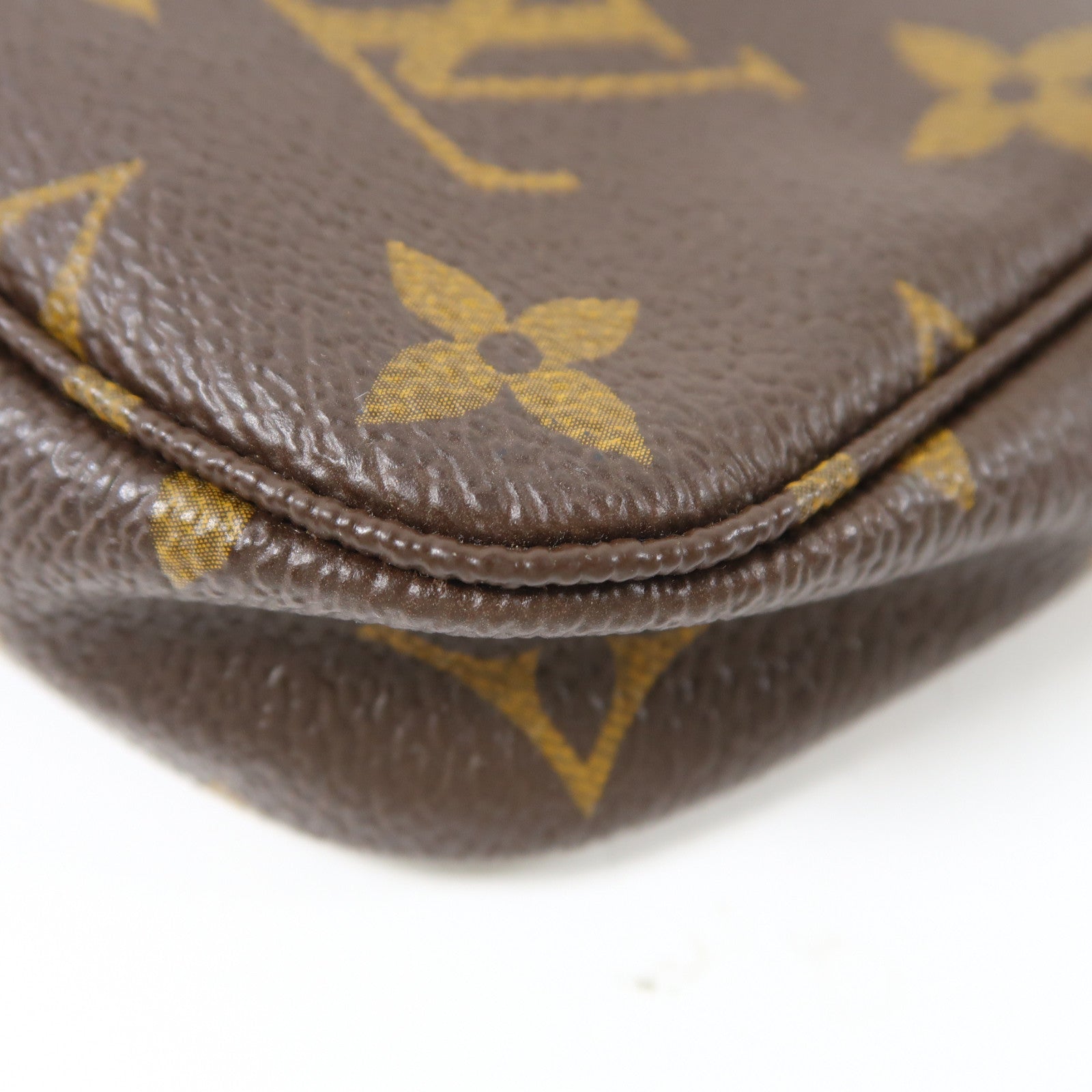 LOUIS VUITTON Monogram Pochette Accessories金扣手挽袋啡色