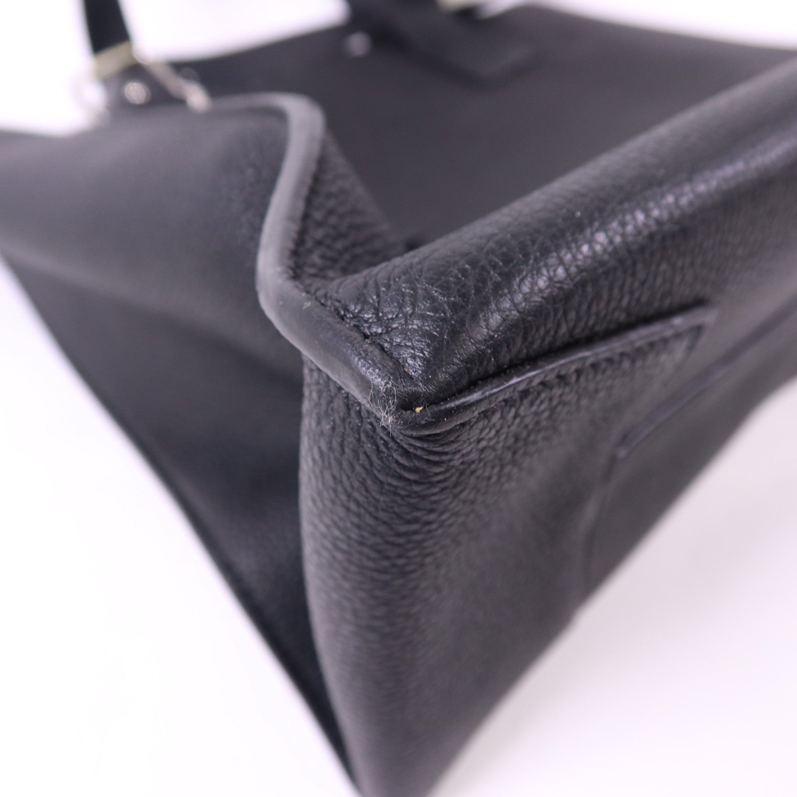 LOEWE 牛皮皮革Buckle Horizontal Tote銀扣肩背袋