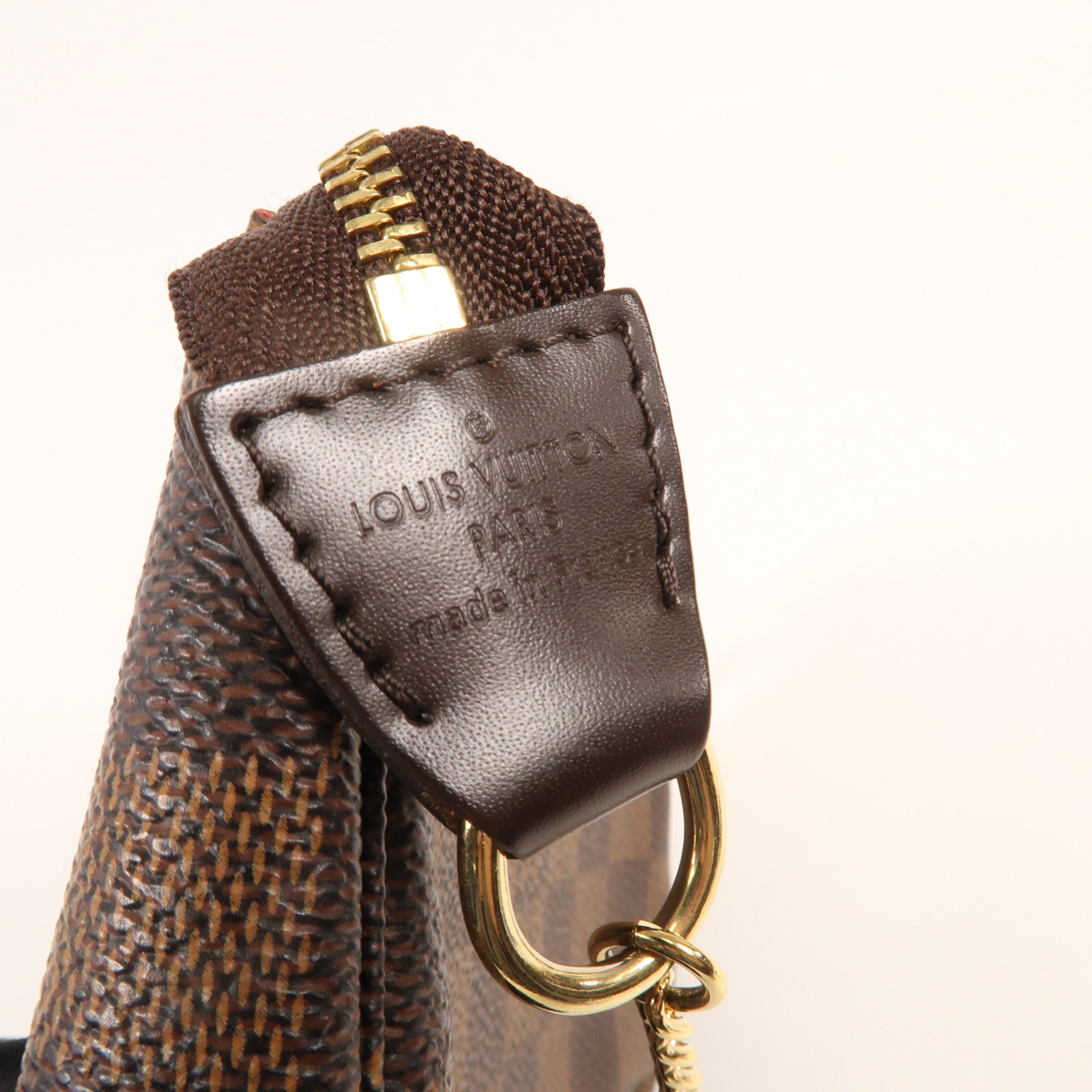 LOUIS VUITTON Damier Mini Pochette金扣手挽袋