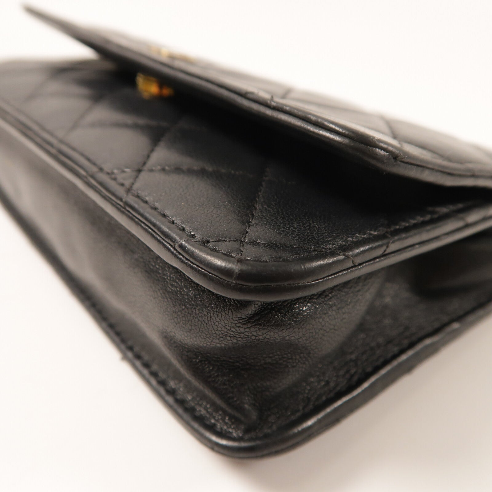 CHANEL 羊皮皮革WOC Wallet On Chain金扣肩背袋