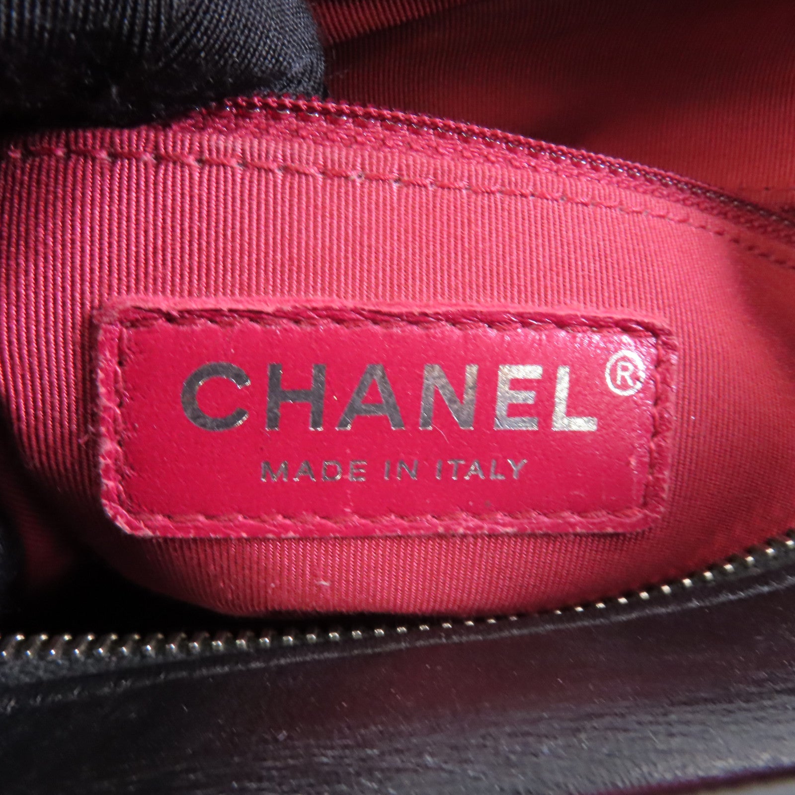 CHANEL 菱格牛皮皮革Gabrielle Small金扣/銀扣鏈帶肩背袋黑色