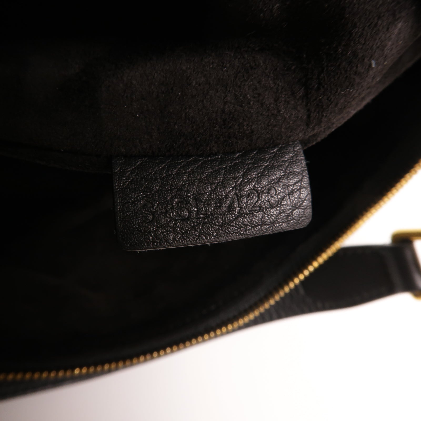 CELINE 【激減優惠】牛皮皮革Leandre Medium Shoulder Bag金扣肩背袋黑色