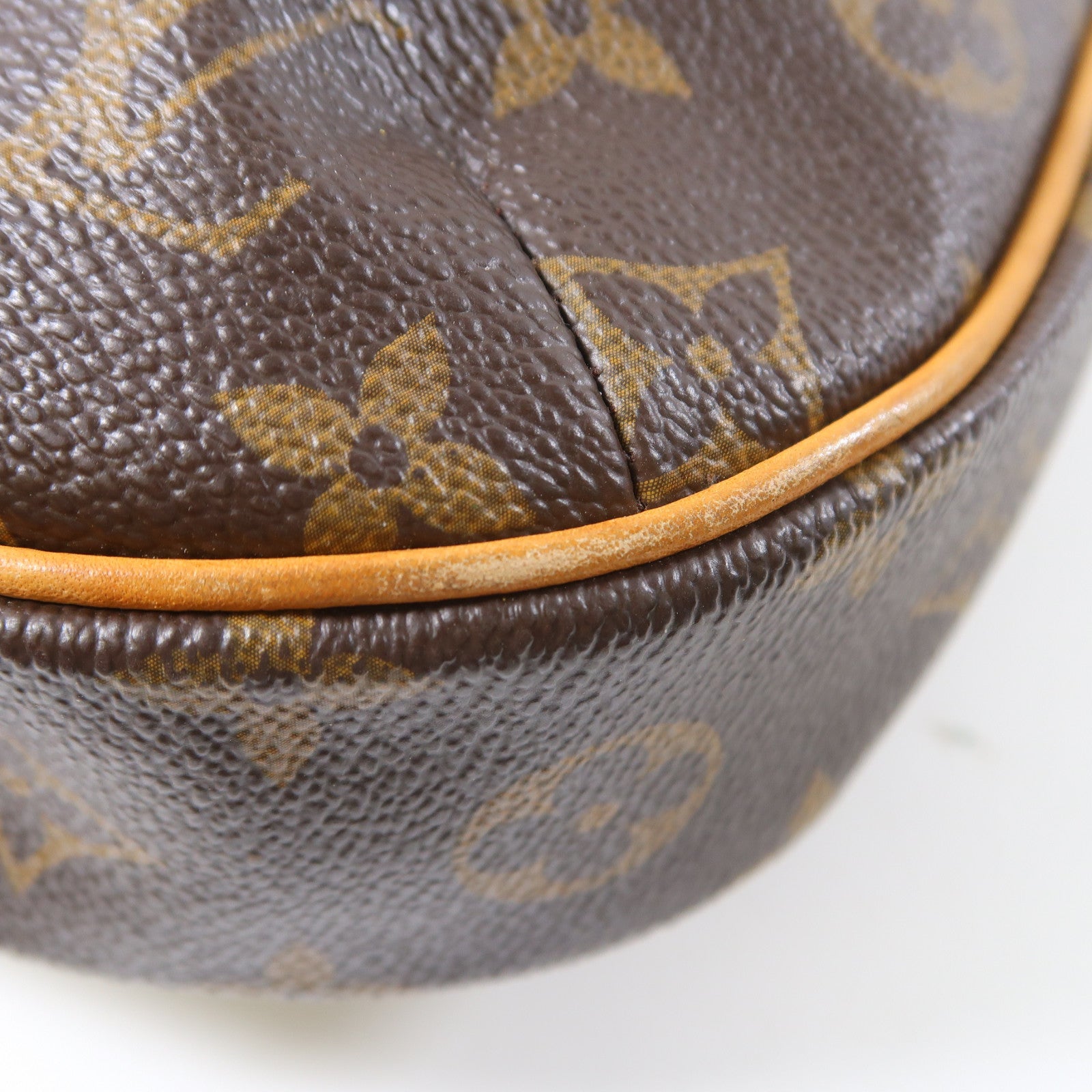 LOUIS VUITTON Monogram Odeon PM金扣肩背袋啡色