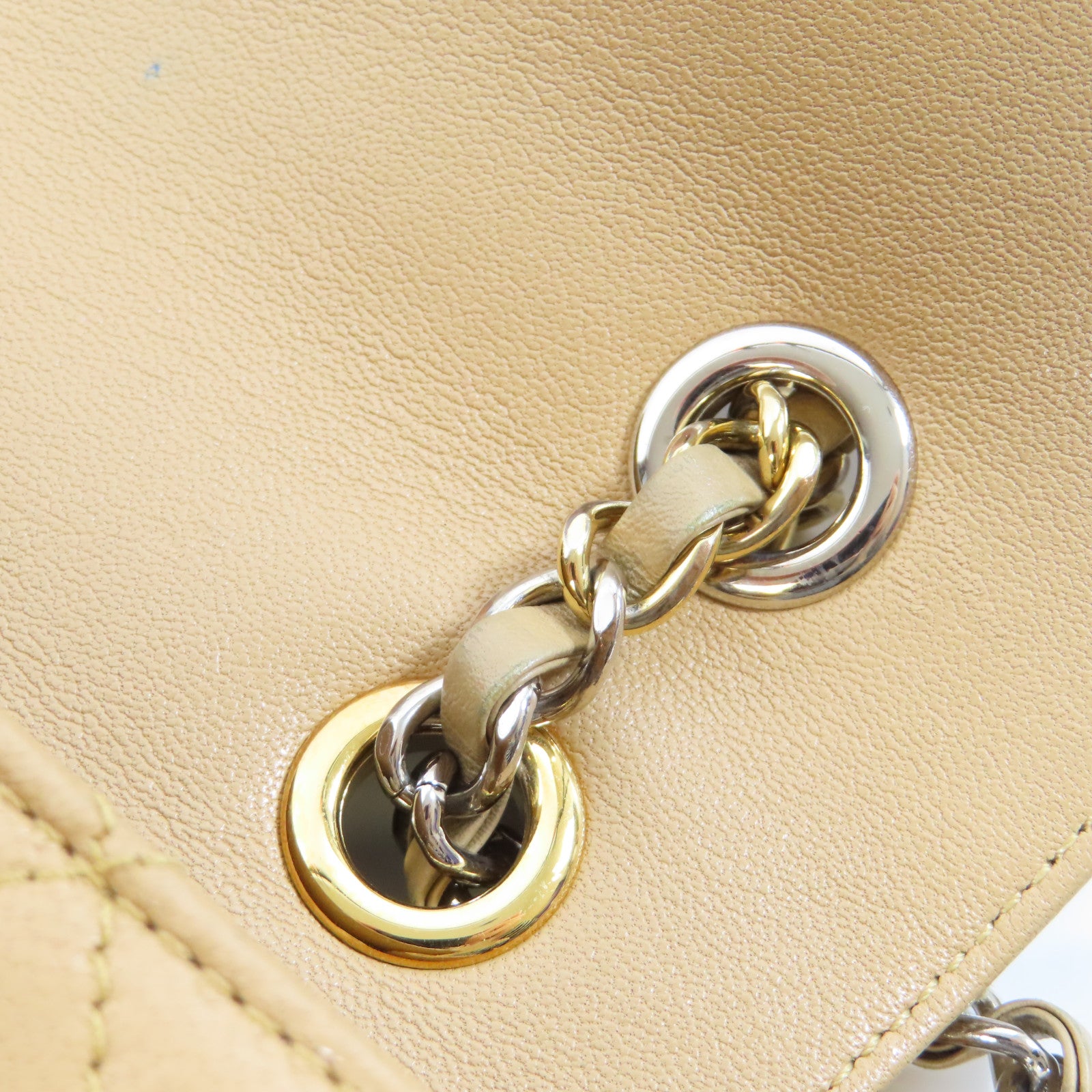 CHANEL **【激減優惠】菱格牛皮皮革Chain Shoulder Bag金扣鏈帶肩背袋米色