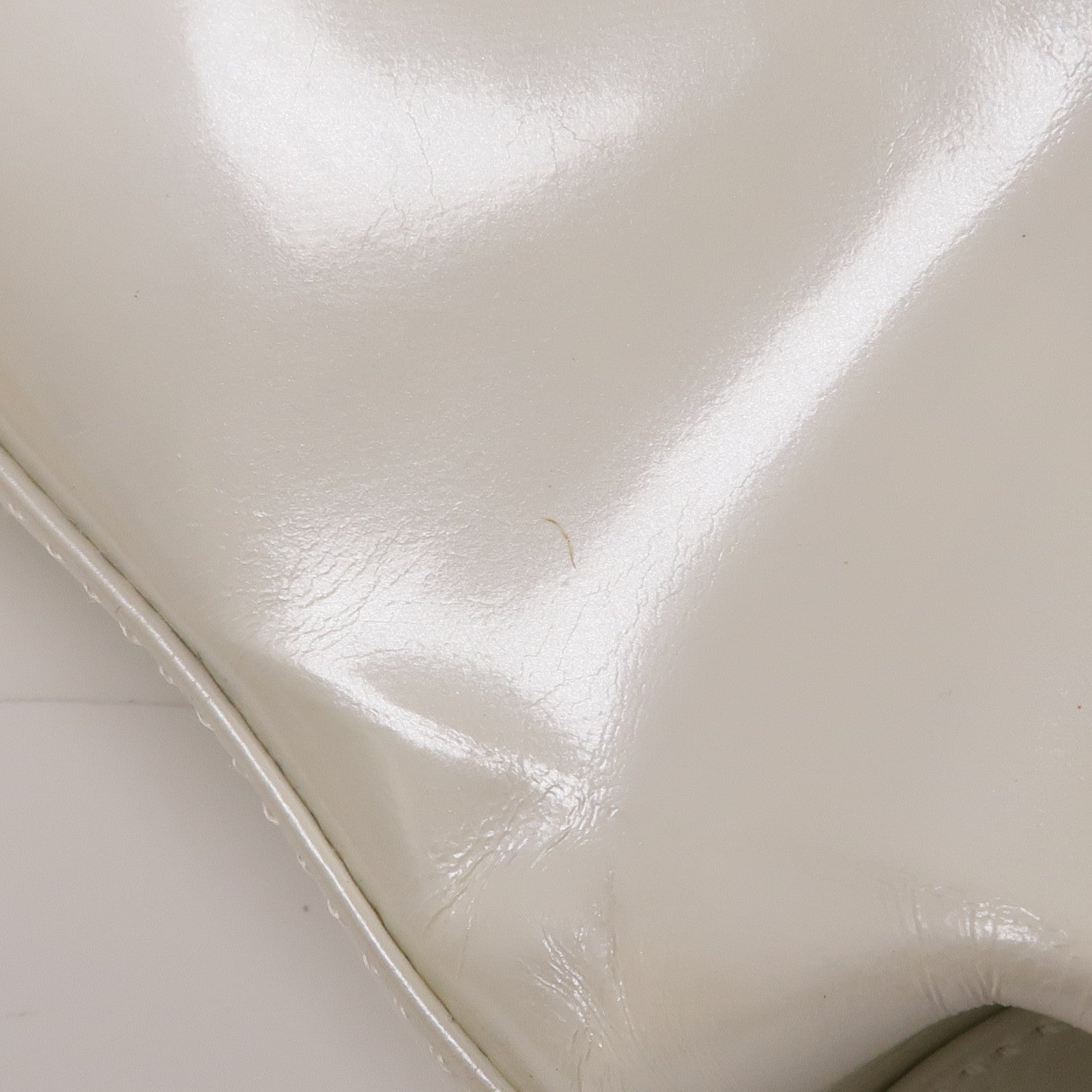 VERSACE 漆皮皮革Handbag銀扣手挽袋