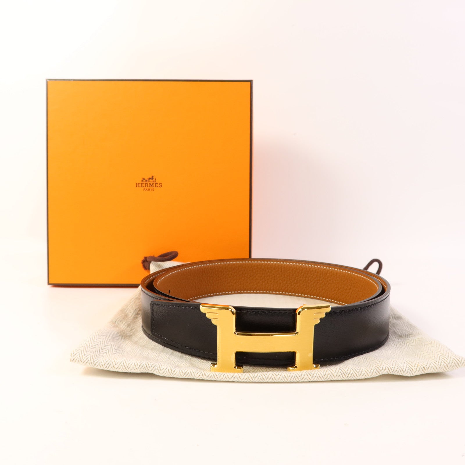 HERMES 皮革Belt金扣皮帶Noir