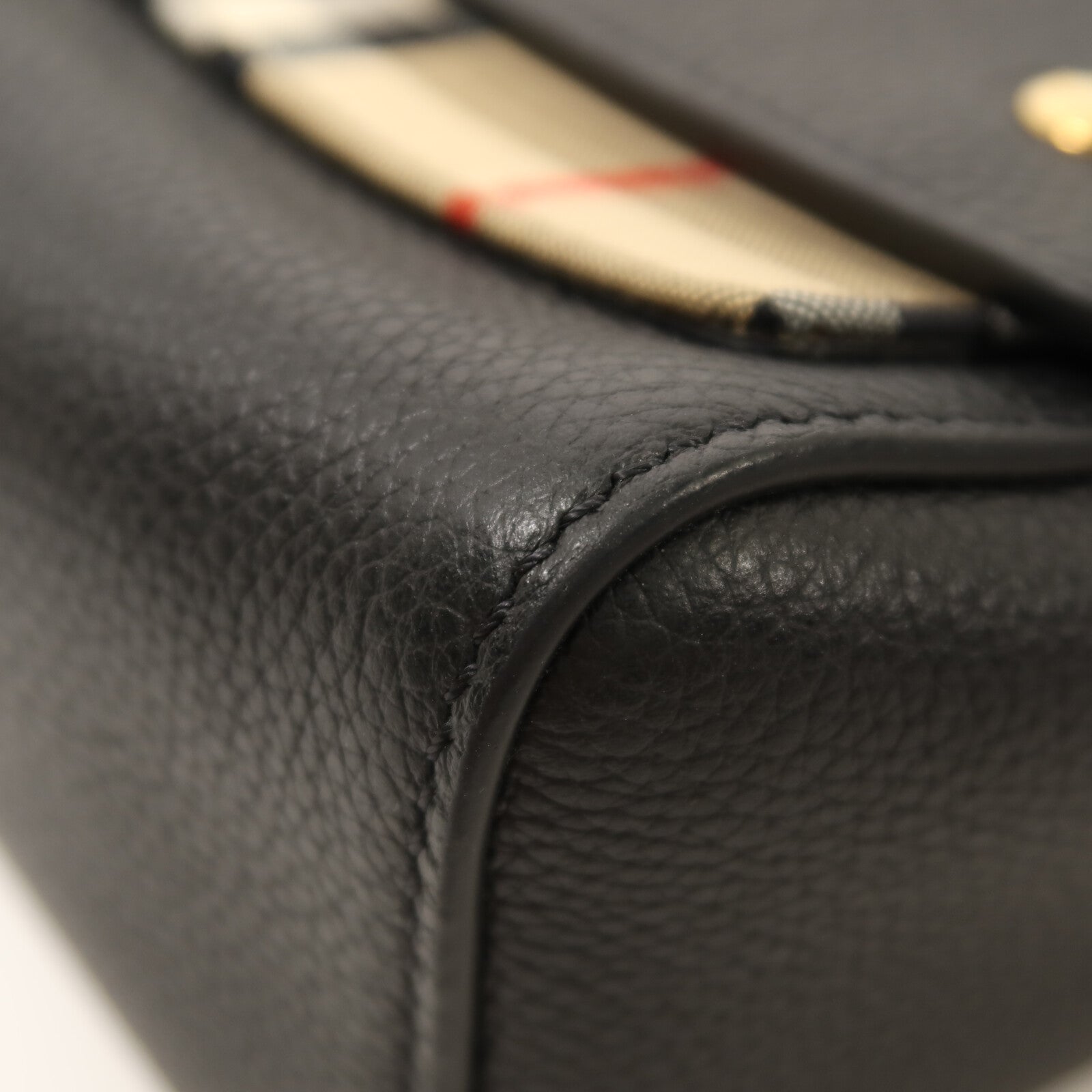 BURBERRY 牛皮皮革Shoulder Bag金扣肩背袋