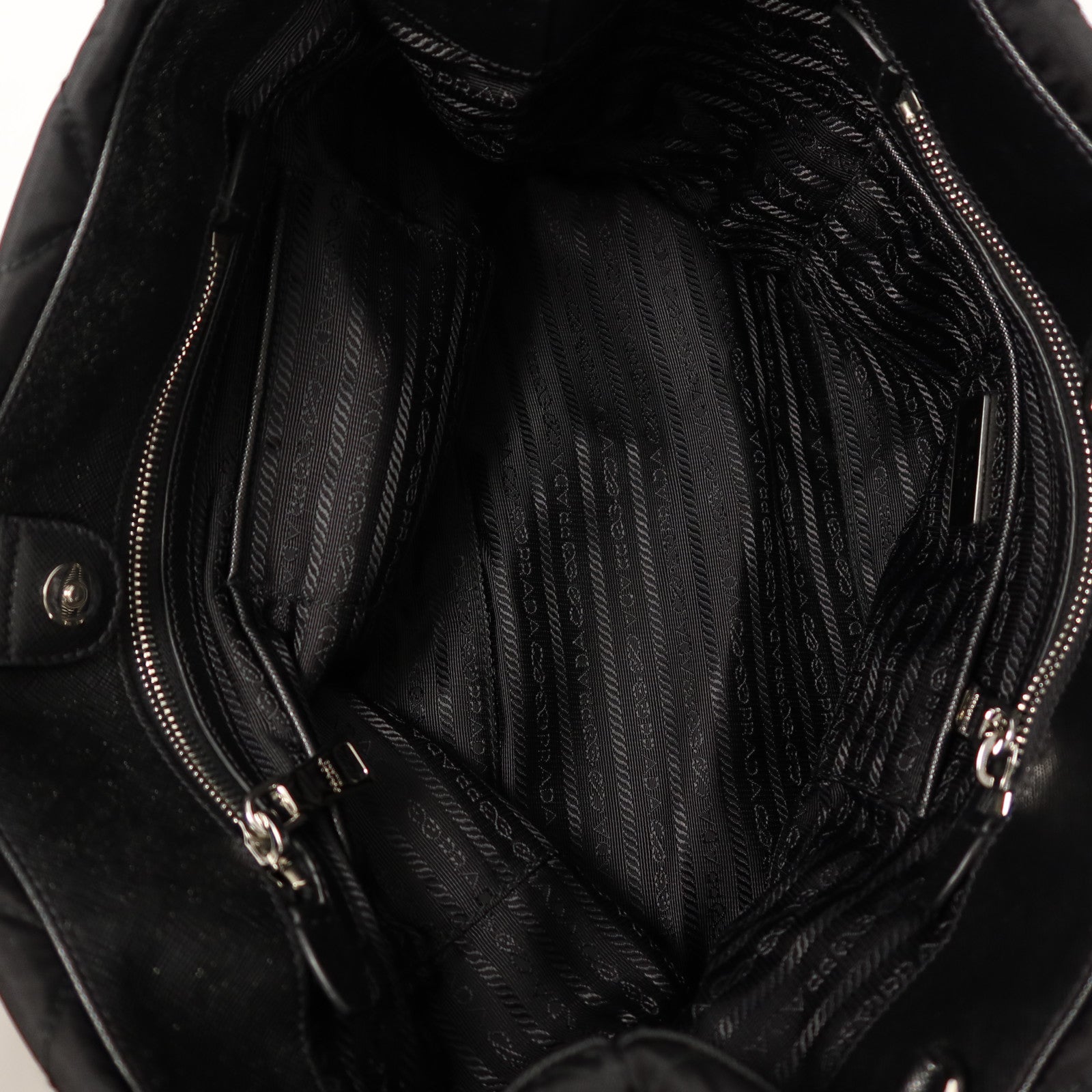 PRADA 尼龍Shoulder Bag鏈帶肩背袋