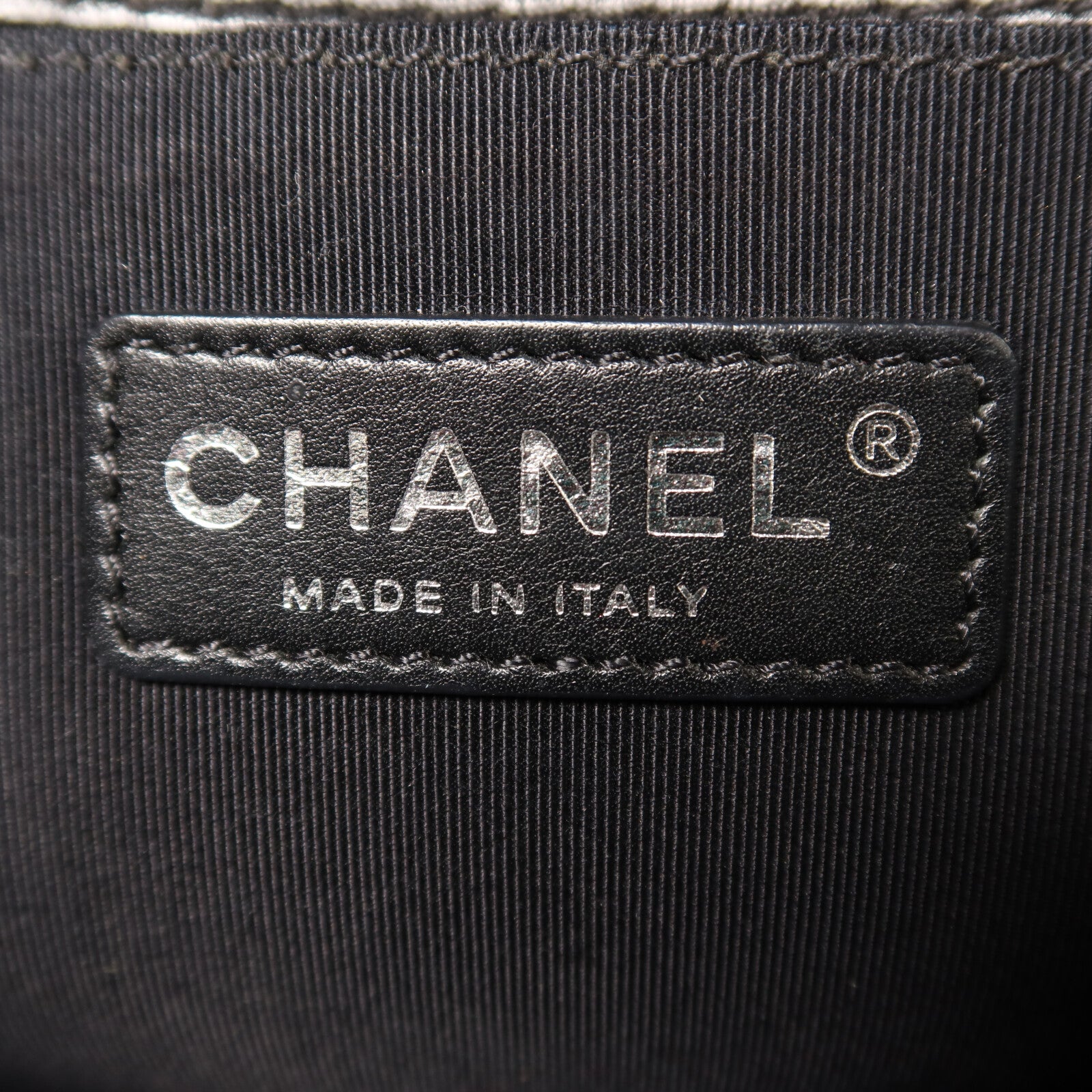 CHANEL 羊皮皮革Boy 25銀扣鏈帶肩背袋