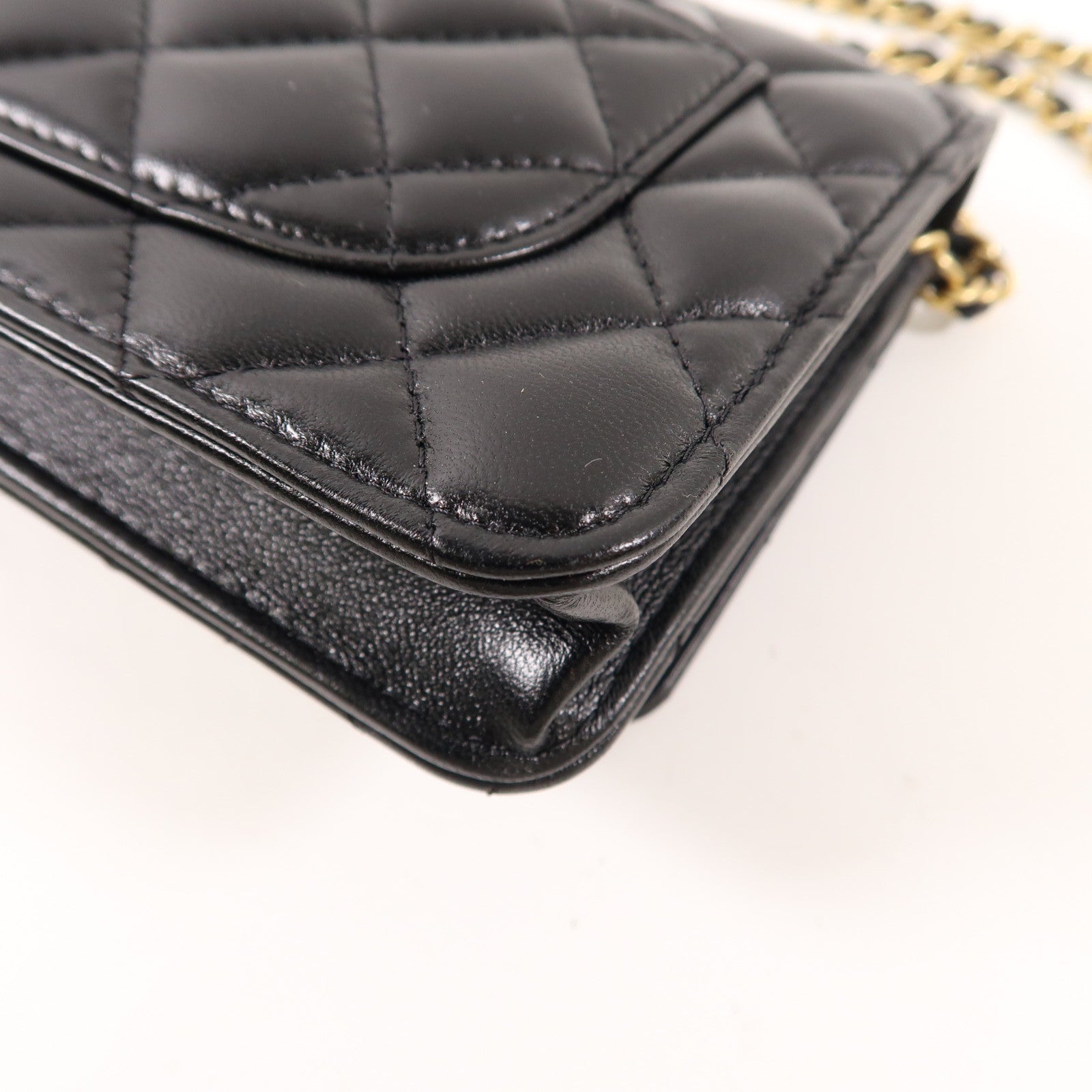 CHANEL 皮革Wallet On Chain金扣鏈帶肩背袋黑色