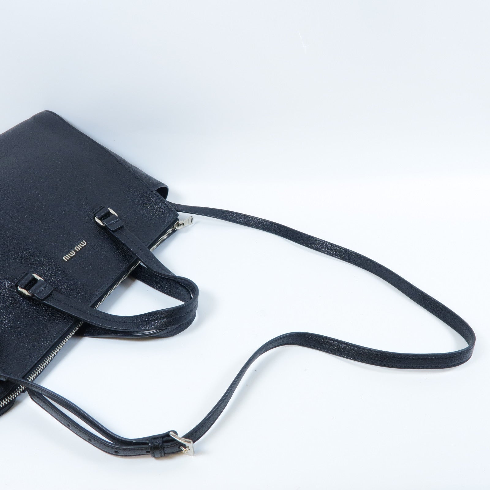 Miu Miu Madras皮革2 Way Shoulder銀扣手挽肩背兩用袋黑色
