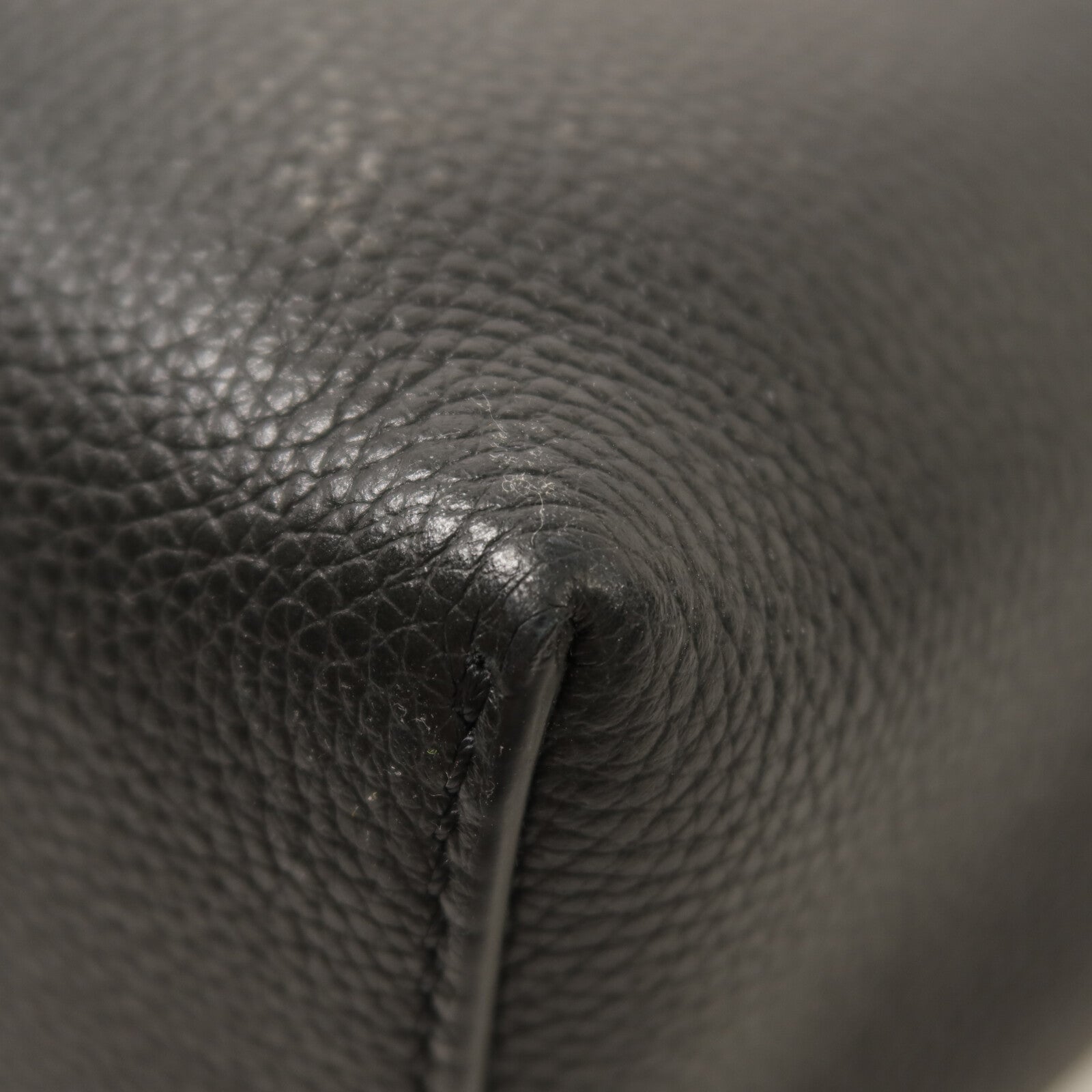 BURBERRY 牛皮皮革Shoulder Bag金扣肩背袋