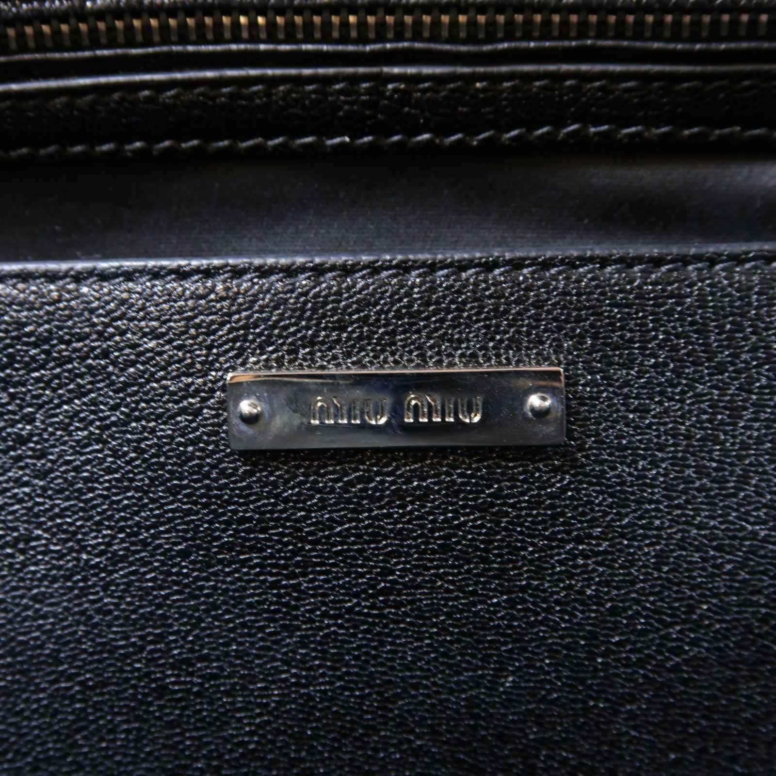 Miu Miu Madras皮革2 Way Shoulder銀扣手挽肩背兩用袋黑色