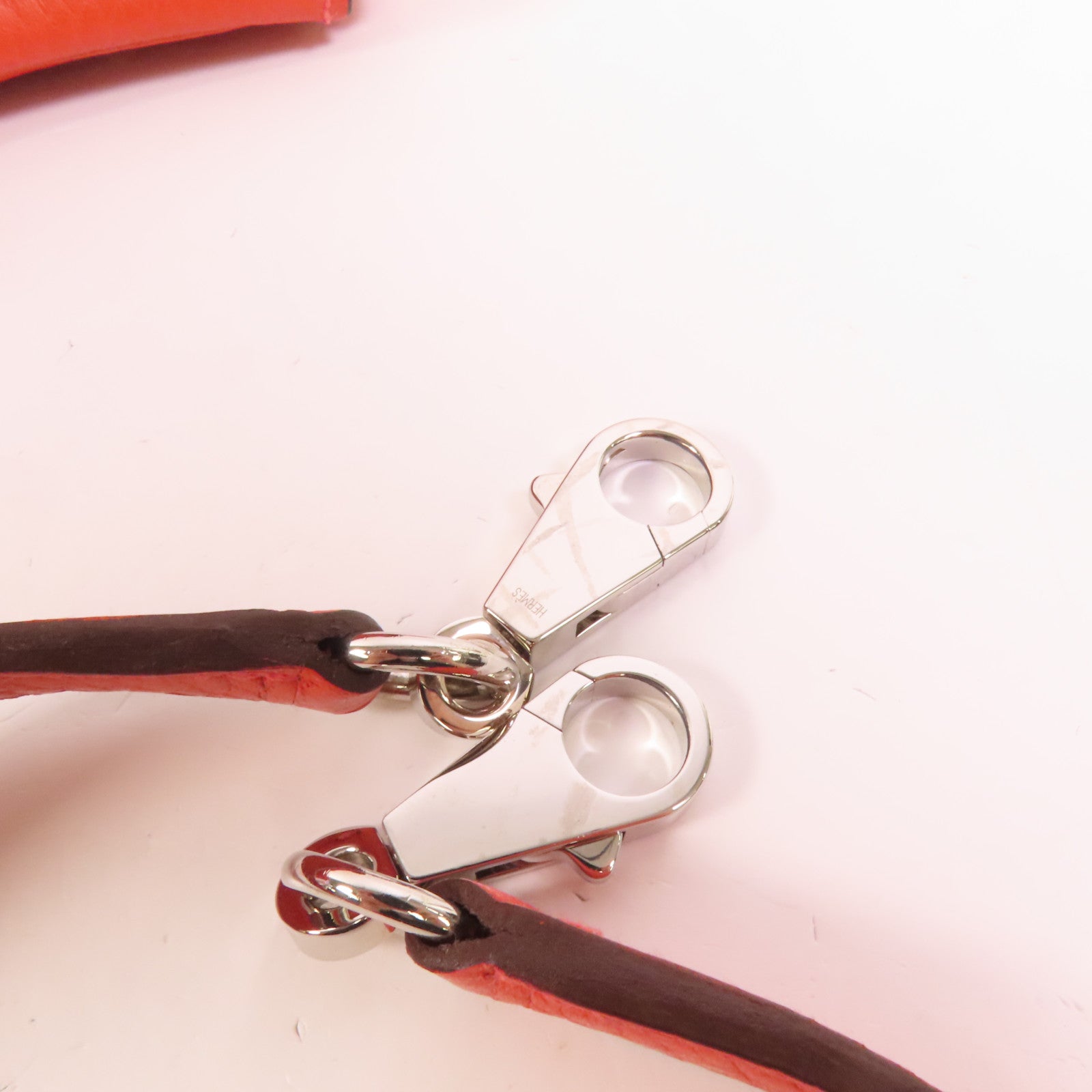 HERMES Clemence皮革Kelly 28銀扣手挽肩背兩用袋Rouge Pivoine