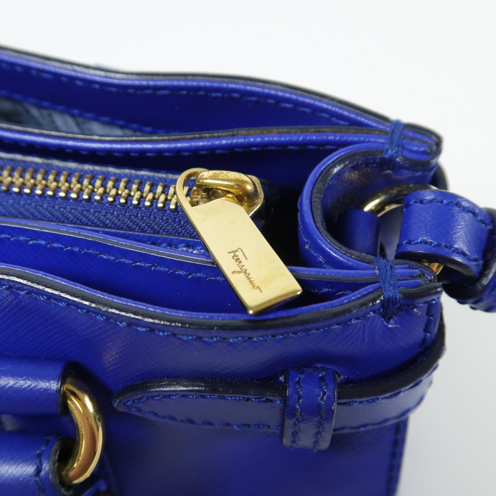 Salvatore Ferragamo 牛皮皮革Shoulder Bag金扣手挽肩背兩用袋