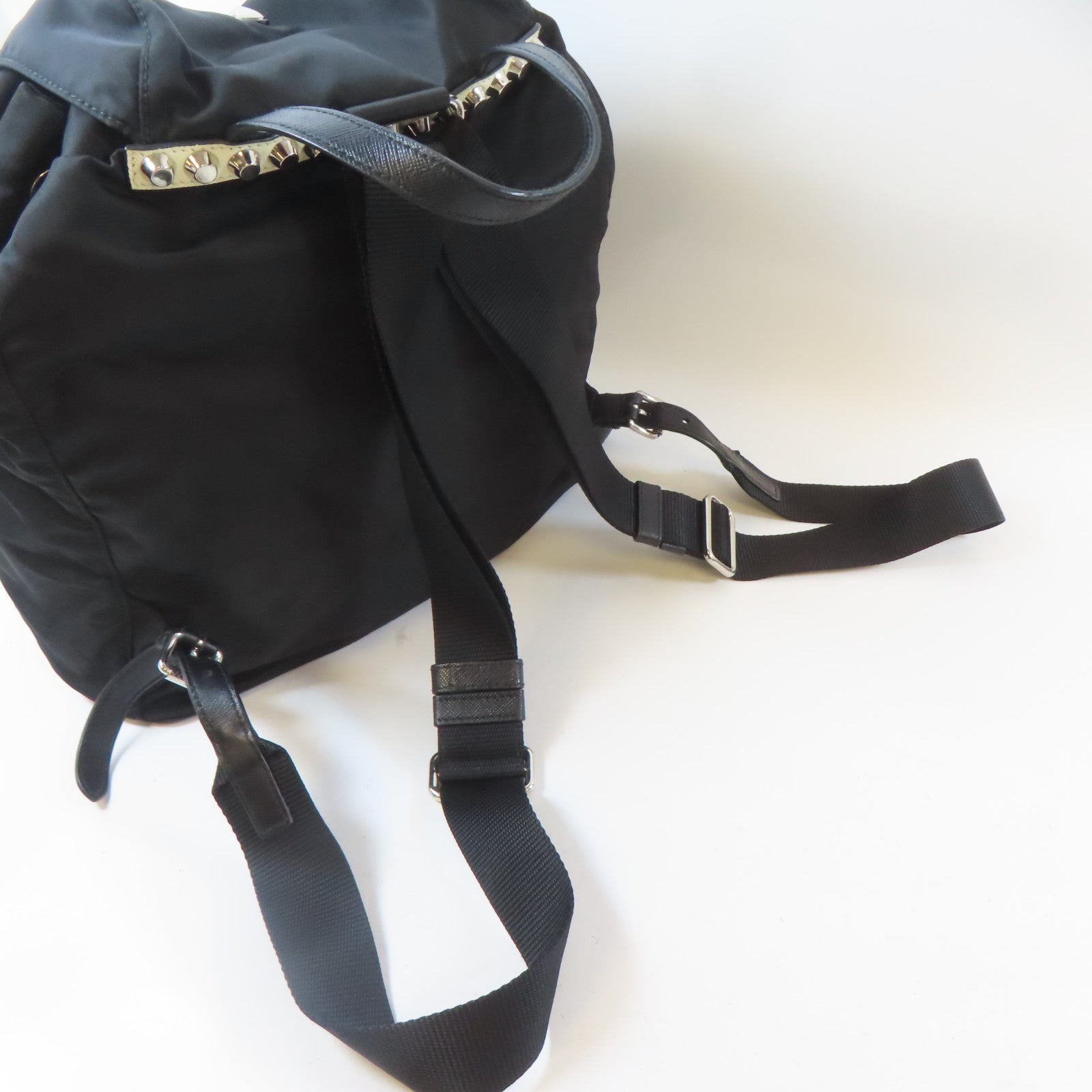 PRADA 尼龍Backpack銀扣背包黑色