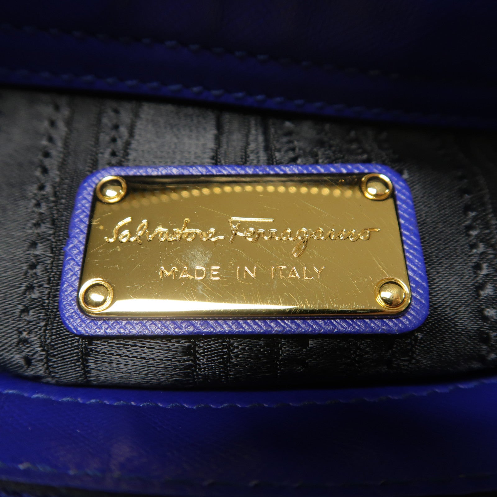 Salvatore Ferragamo 牛皮皮革Shoulder Bag金扣手挽肩背兩用袋