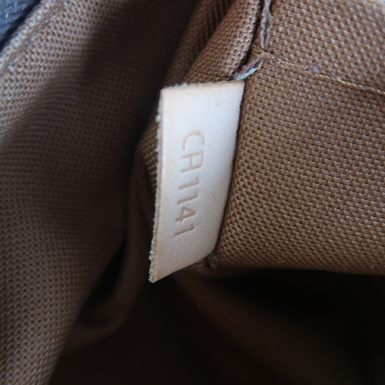 LOUIS VUITTON Monogram Odeon PM金扣肩背袋啡色