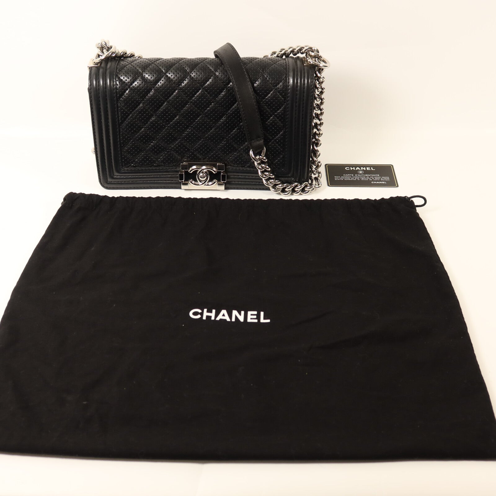 CHANEL 羊皮皮革Boy 25銀扣鏈帶肩背袋