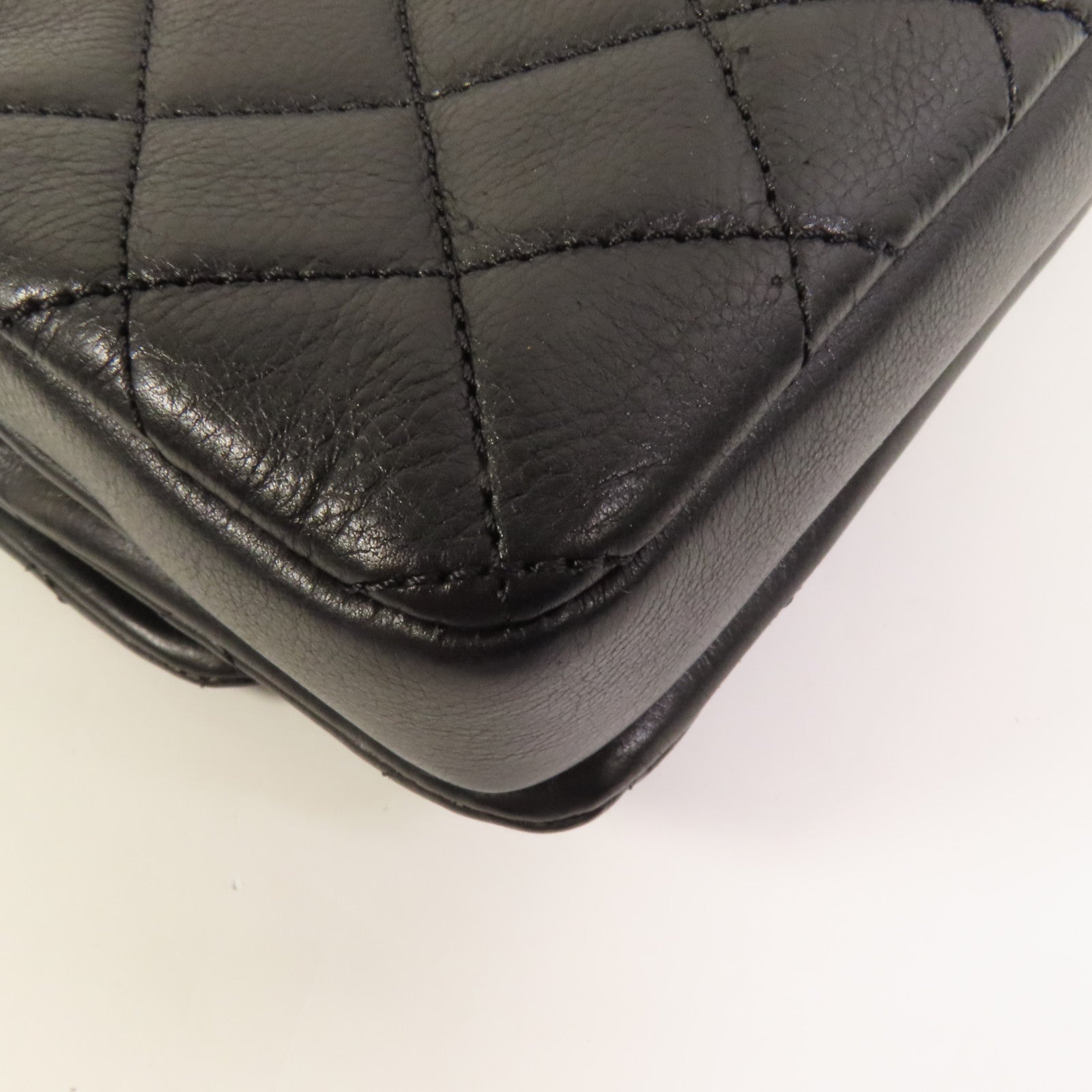 CHANEL 牛皮皮革Chain Shoulder金扣鏈帶肩背袋
