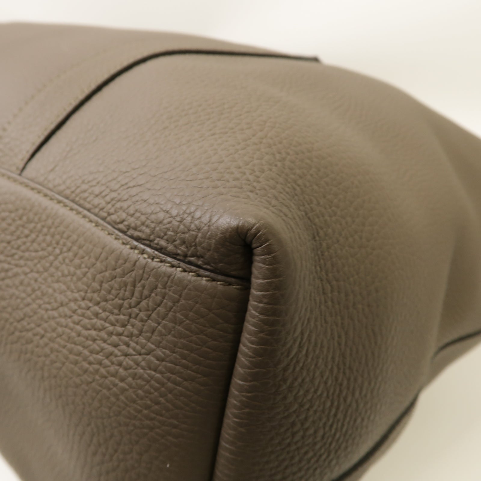 GUCCI 牛皮皮革Shoulder Tote肩背袋灰色