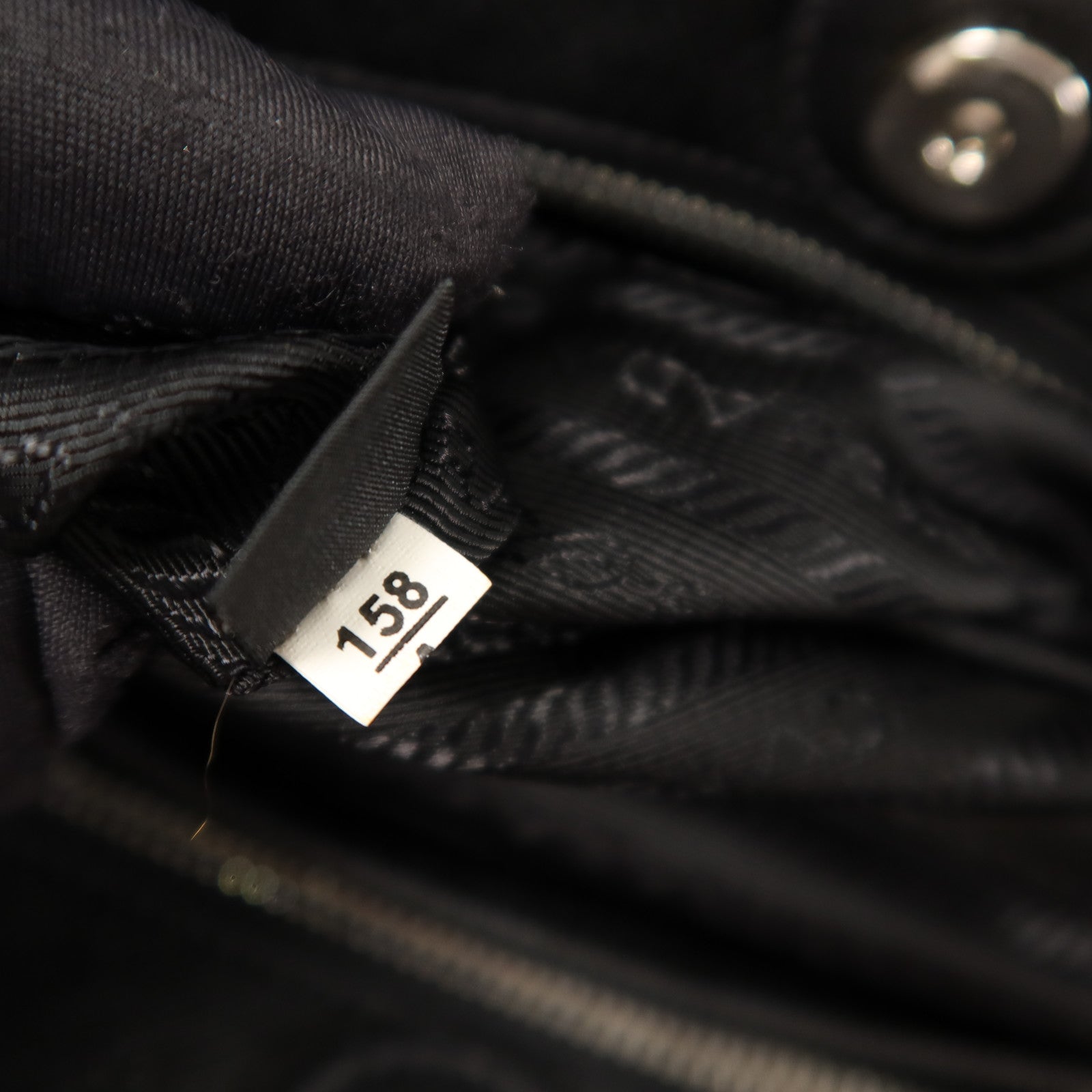 PRADA 尼龍Shoulder Bag鏈帶肩背袋