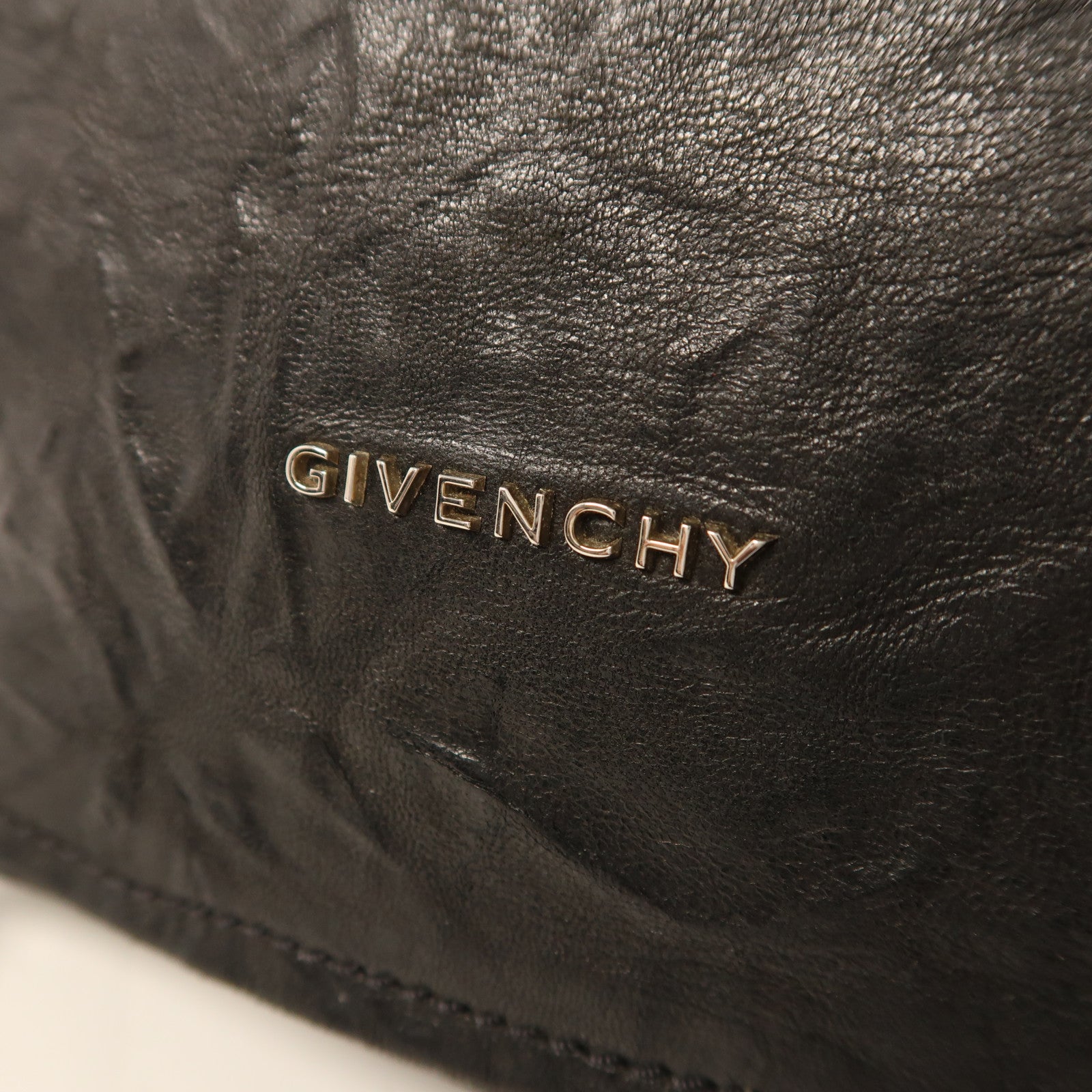 GIVENCHY 皮革Pandora Mini銀扣肩背袋
