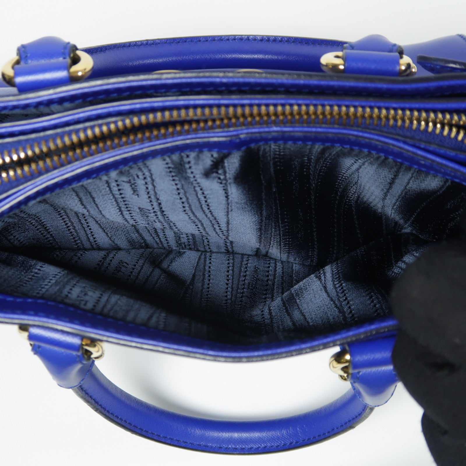Salvatore Ferragamo 牛皮皮革Shoulder Bag金扣手挽肩背兩用袋