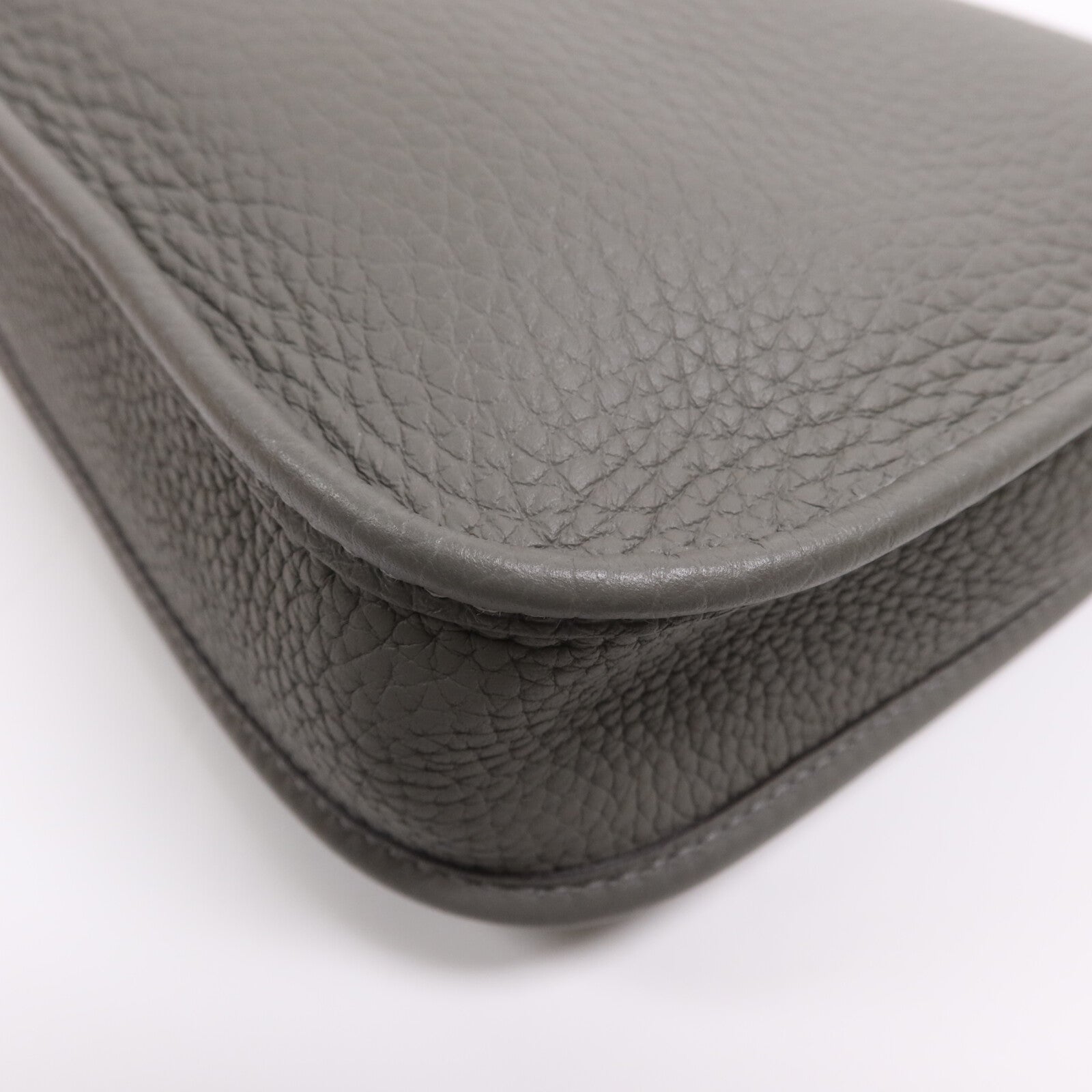 HERMES Clemence皮革Evelyne TPM金扣肩背袋Gris Meyer