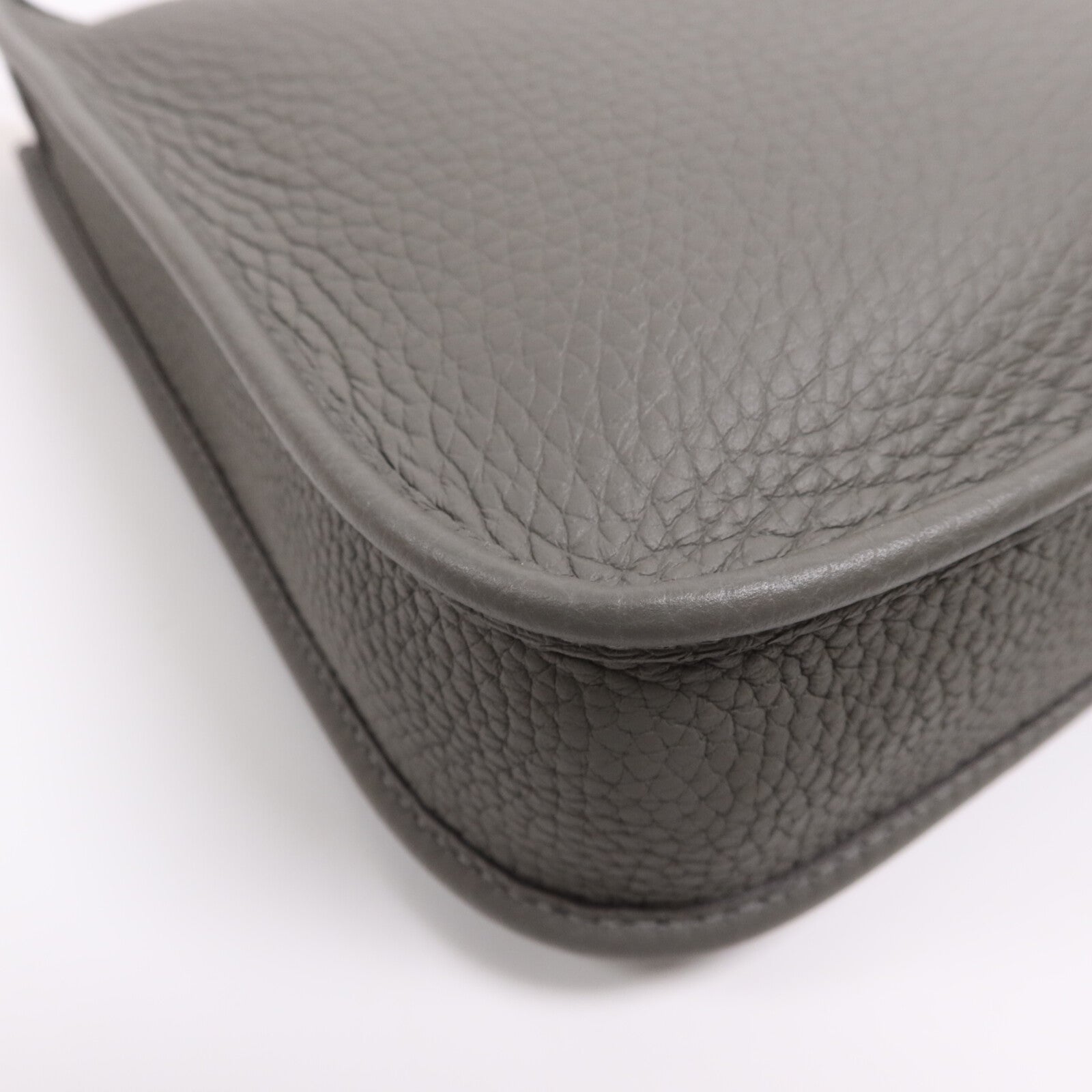 HERMES Clemence皮革Evelyne TPM金扣肩背袋Gris Meyer