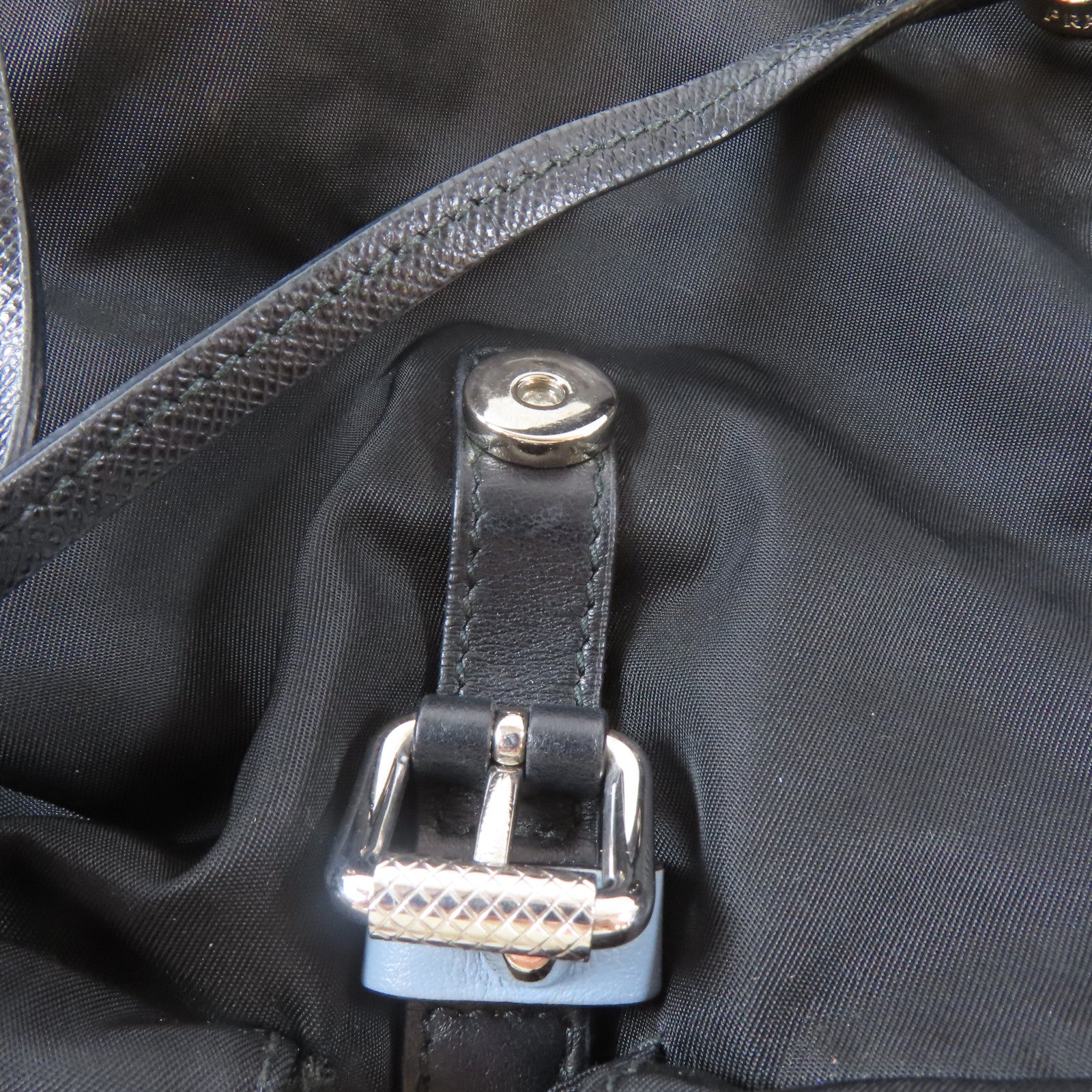 PRADA 尼龍Backpack銀扣背包黑色