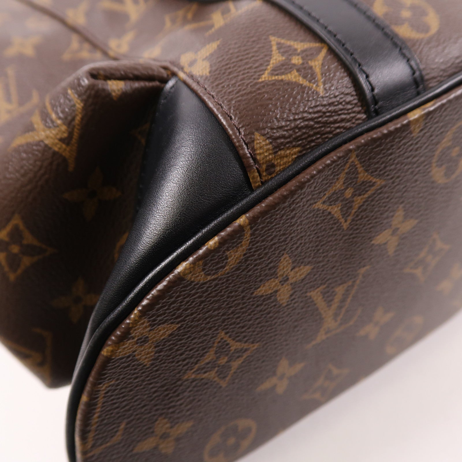LOUIS VUITTON Monogram Macassar Christopher MM銀扣背包
