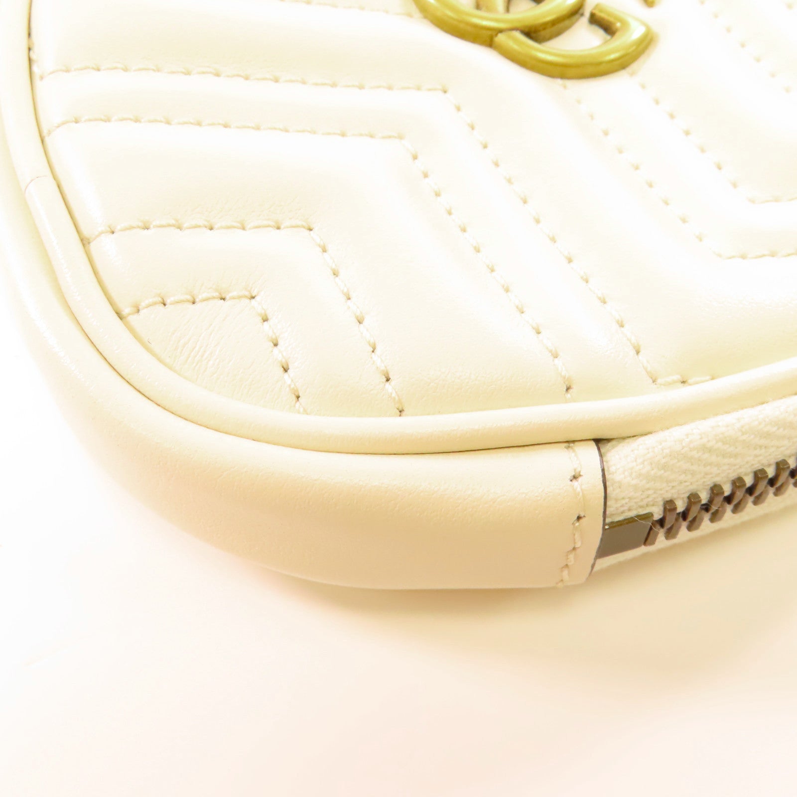 GUCCI 牛皮皮革Key Case金扣鎖匙包白色