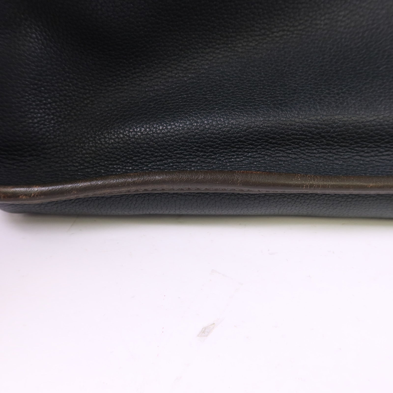 LOEWE 牛皮皮革Handbag銀扣手挽袋