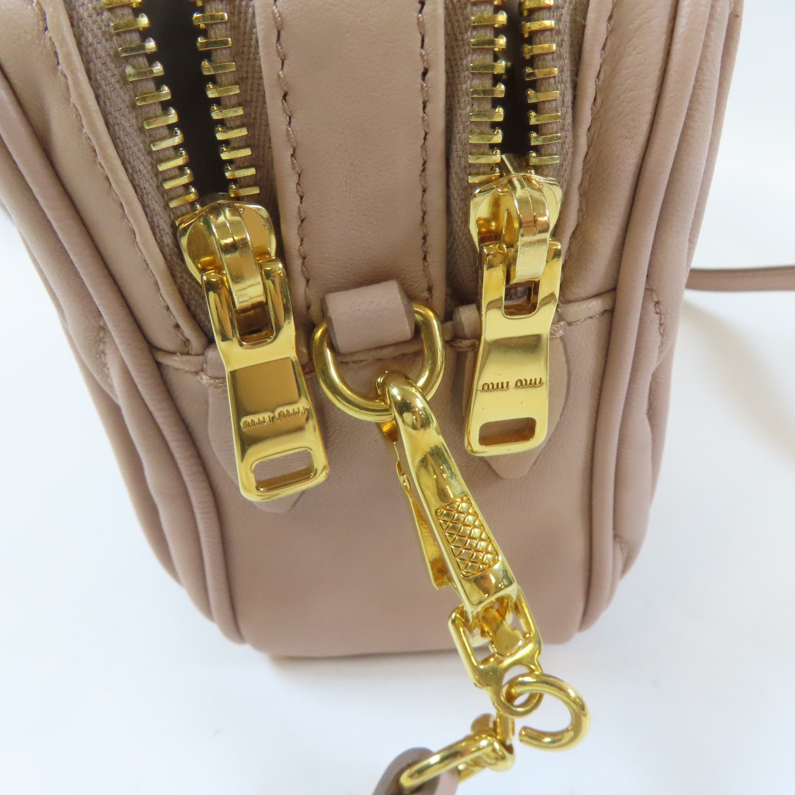 Miu Miu 羊皮皮革Shoulder Bag金扣肩背袋淺褐色