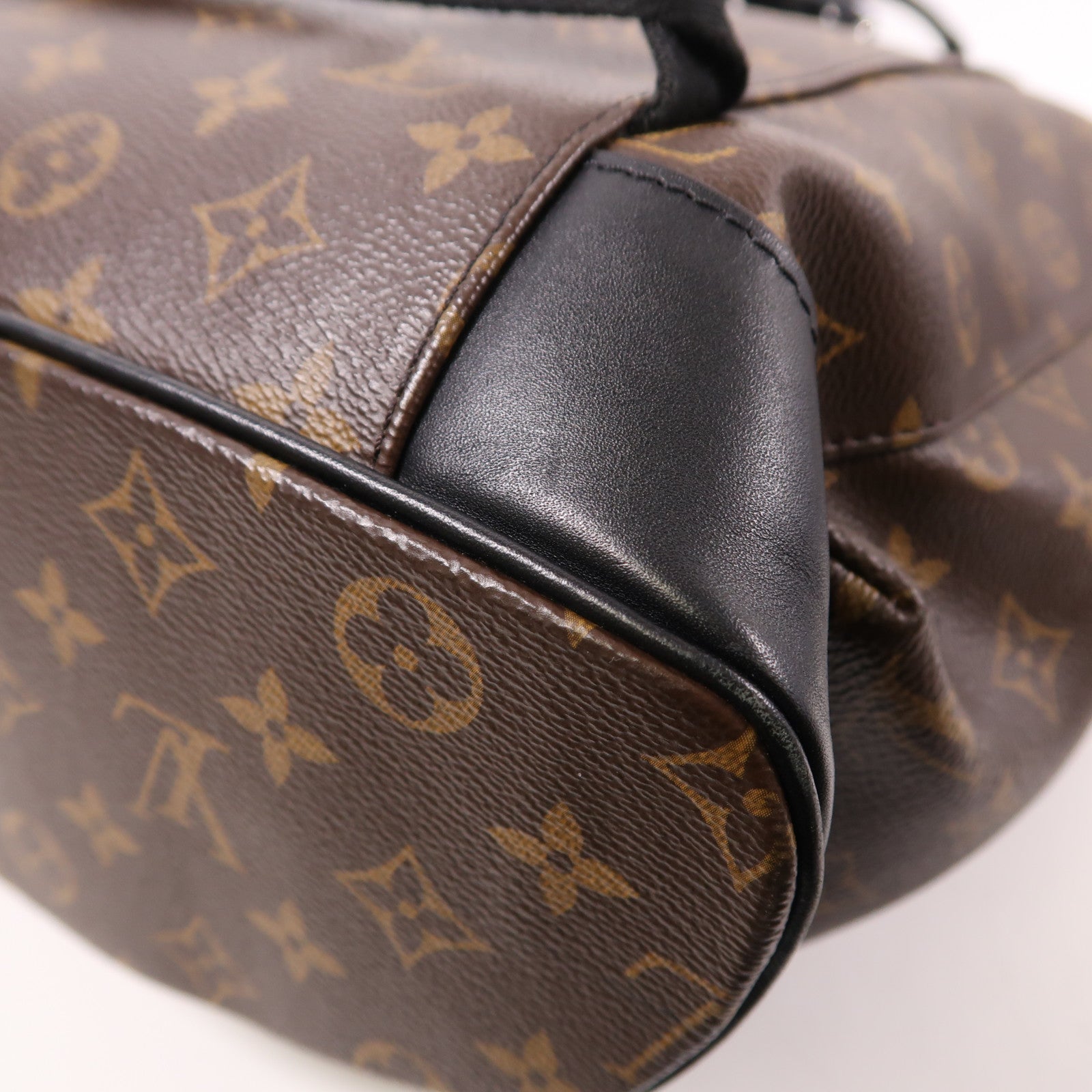 LOUIS VUITTON Monogram Macassar Christopher MM銀扣背包