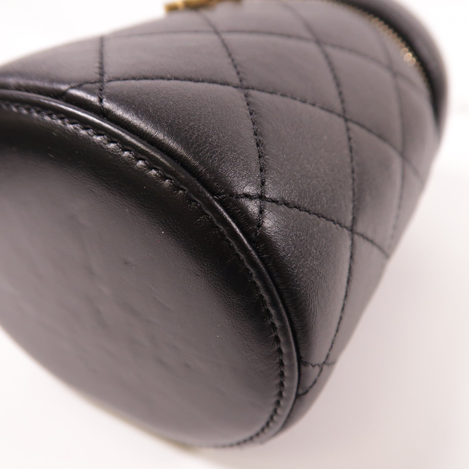 CHANEL 羊皮皮革Vanity Case鏈帶肩背袋