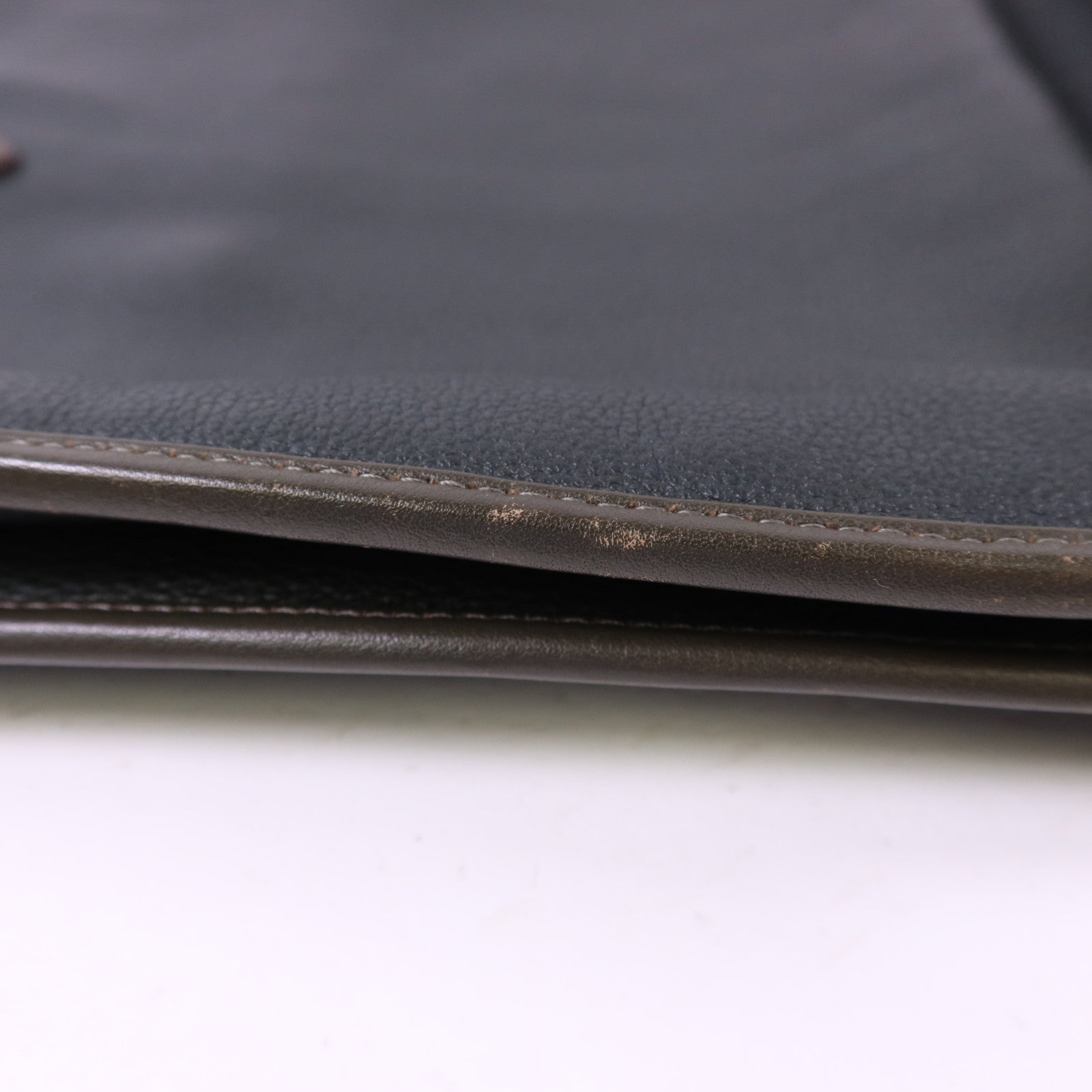 LOEWE 牛皮皮革Handbag銀扣手挽袋