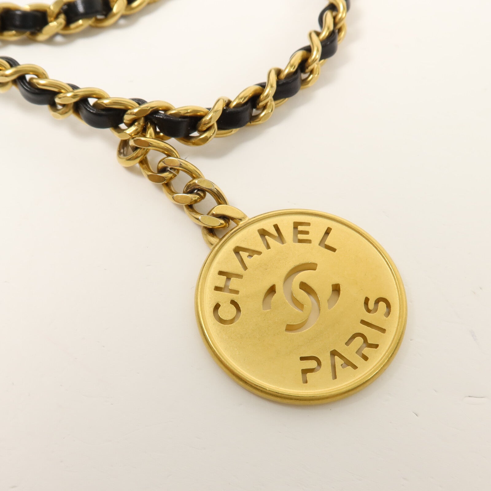 CHANEL 牛皮皮革Chanel 22 Mini鏈帶肩背袋